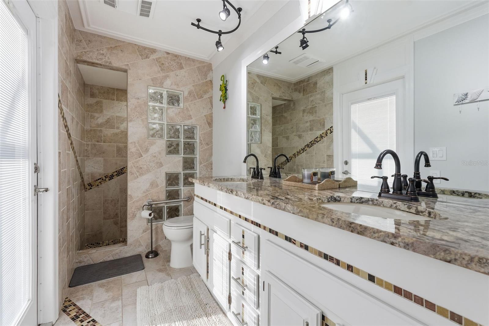 11767 ASHLEY CT, SEMINOLE, FL, 33772