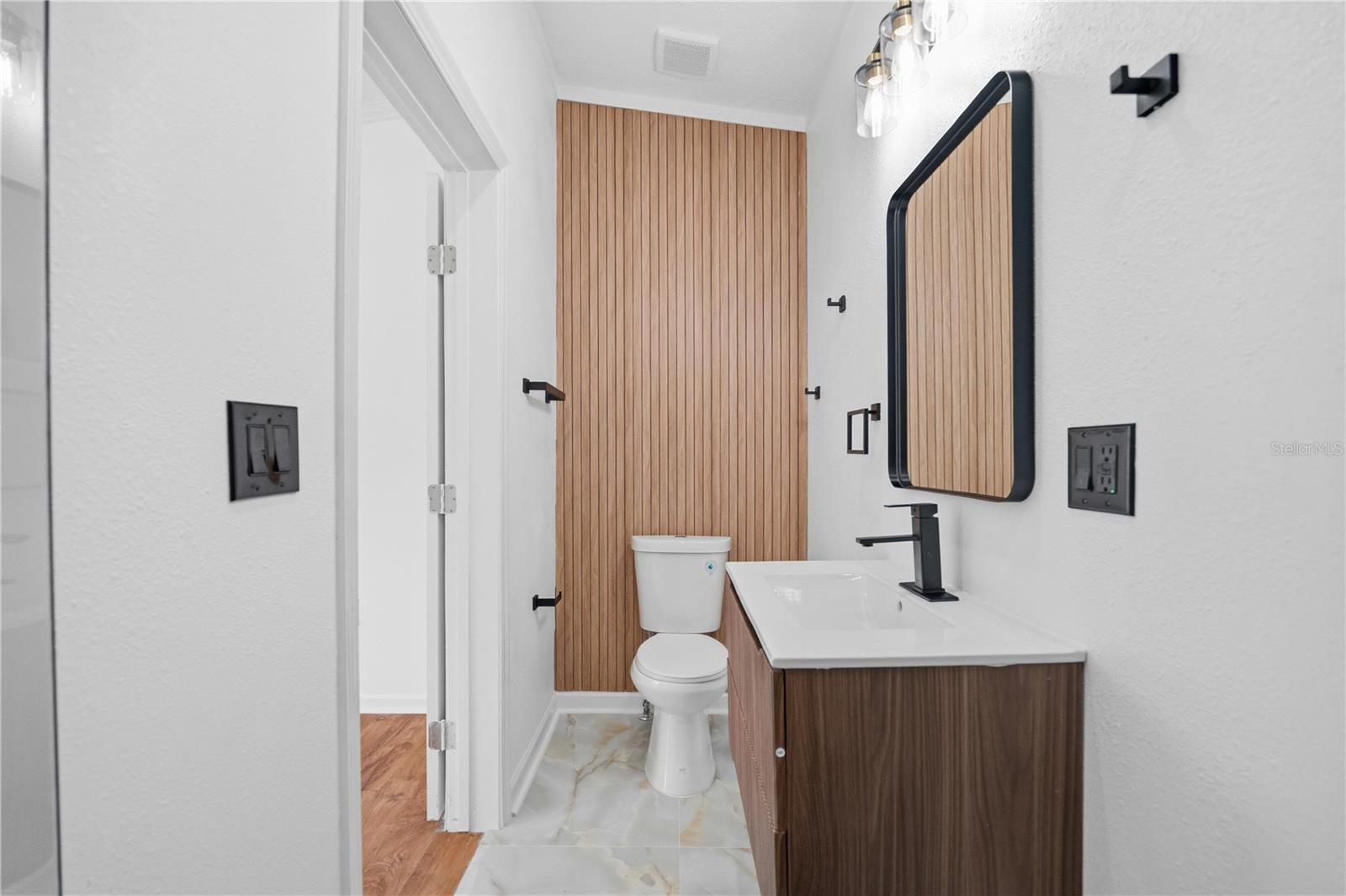 11708 MEADOWDALE DR, TAMPA, FL, 33625