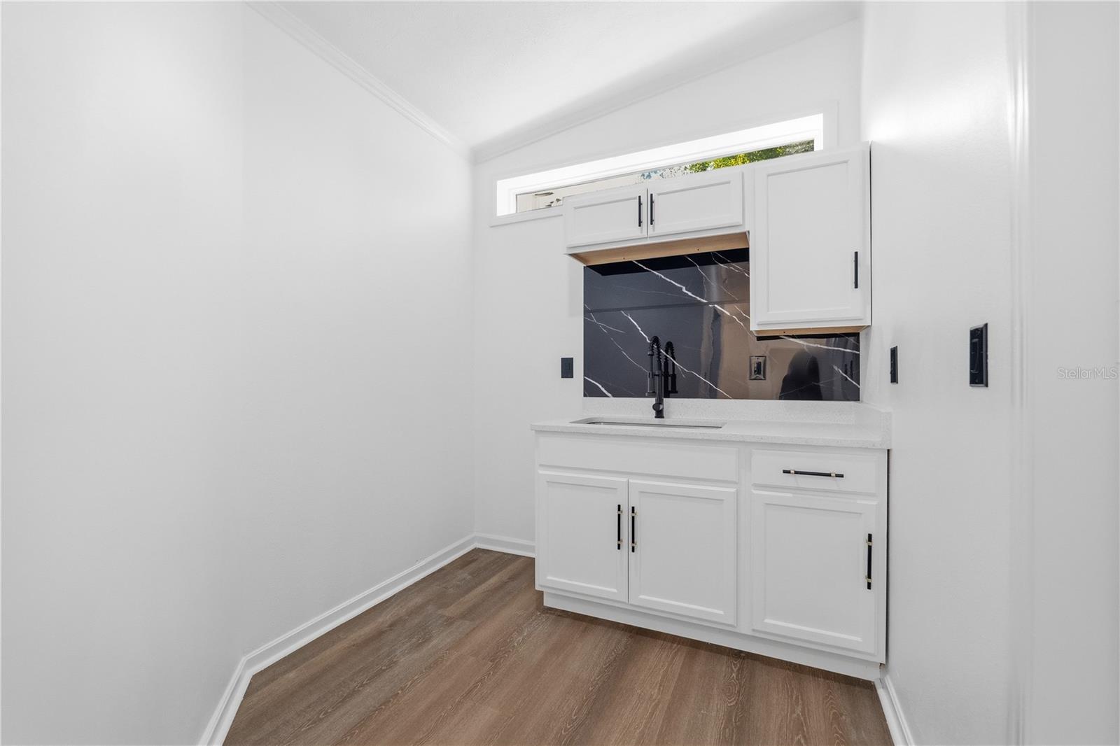 11708 MEADOWDALE DR, TAMPA, FL, 33625