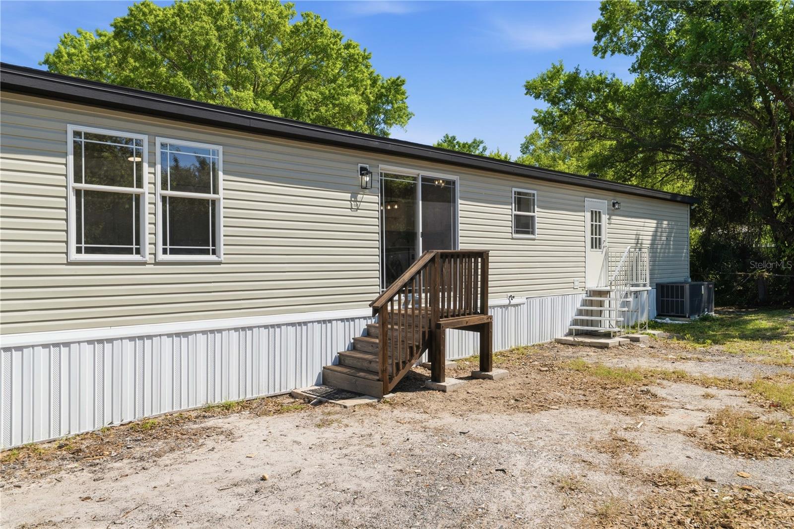 11708 MEADOWDALE DR, TAMPA, FL, 33625