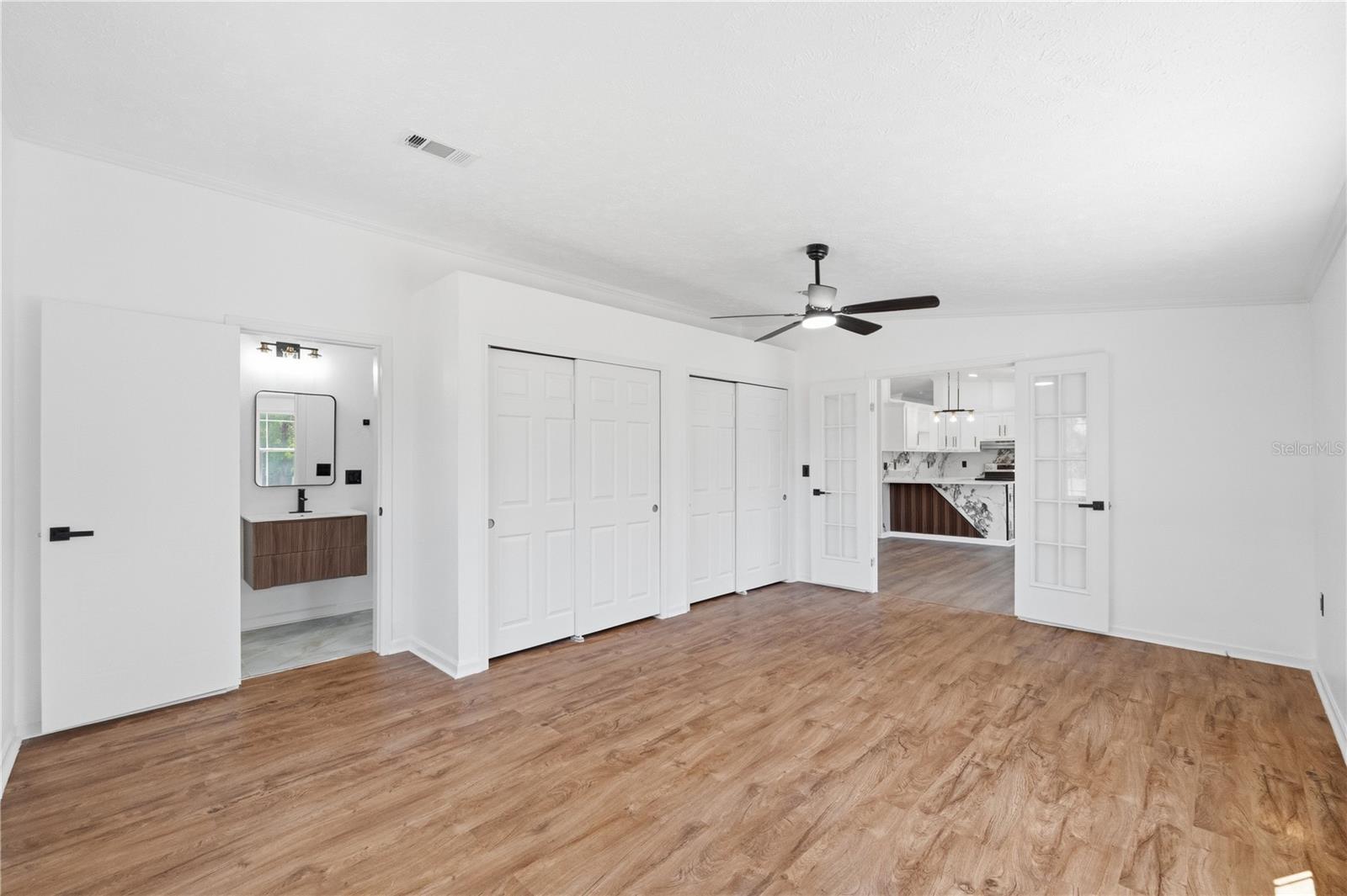 11708 MEADOWDALE DR, TAMPA, FL, 33625