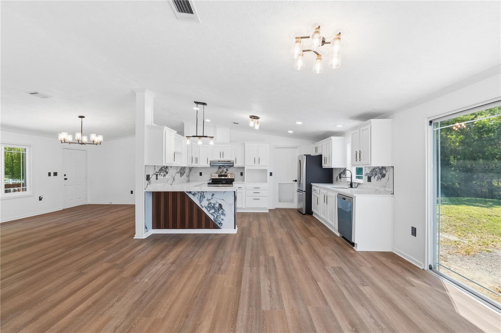 11708 MEADOWDALE DR, TAMPA, FL, 33625