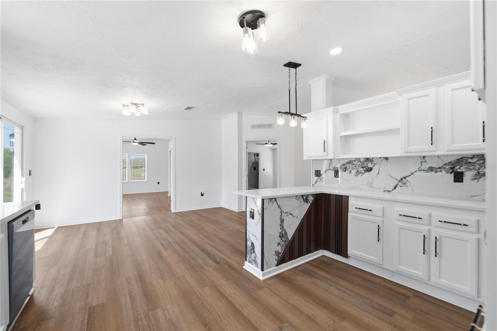 11708 MEADOWDALE DR, TAMPA, FL, 33625