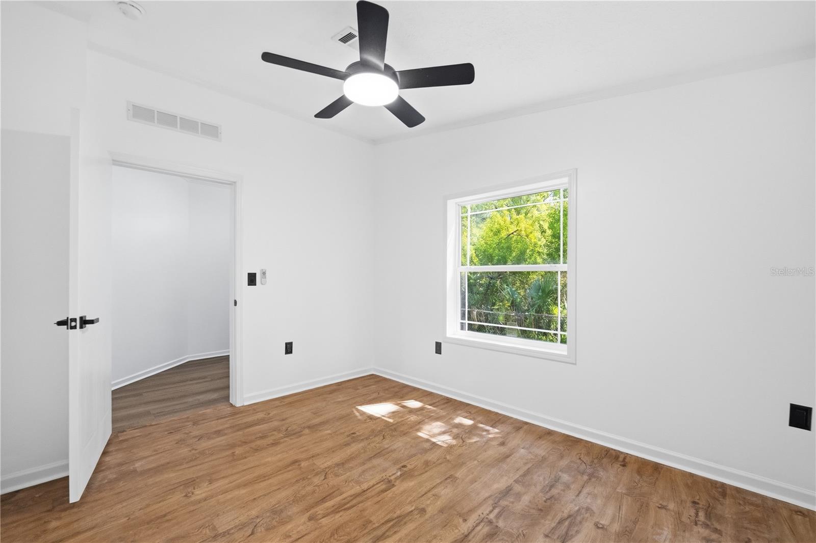 11708 MEADOWDALE DR, TAMPA, FL, 33625