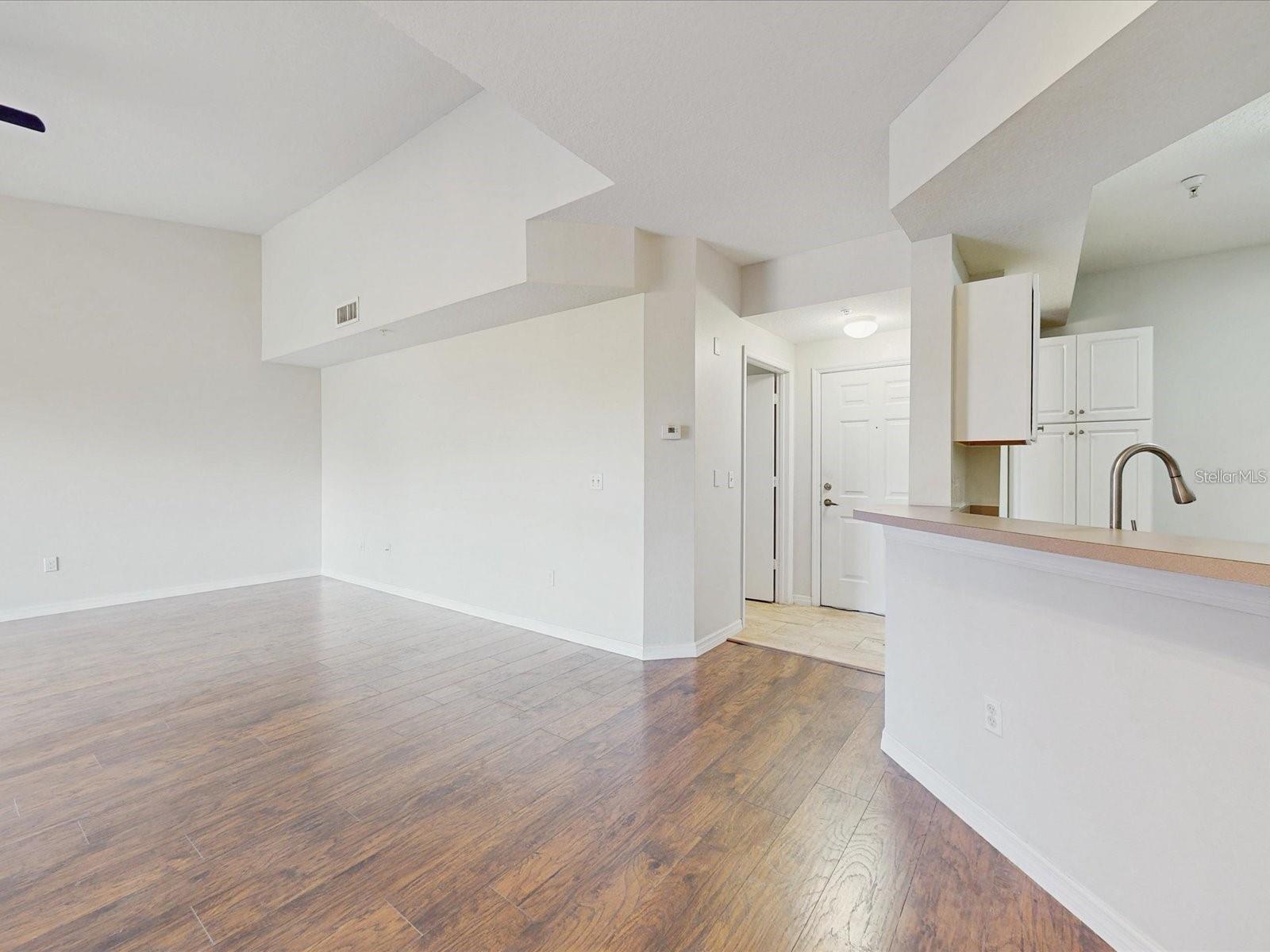 5578 METROWEST BLVD #203, ORLANDO, FL, 32811