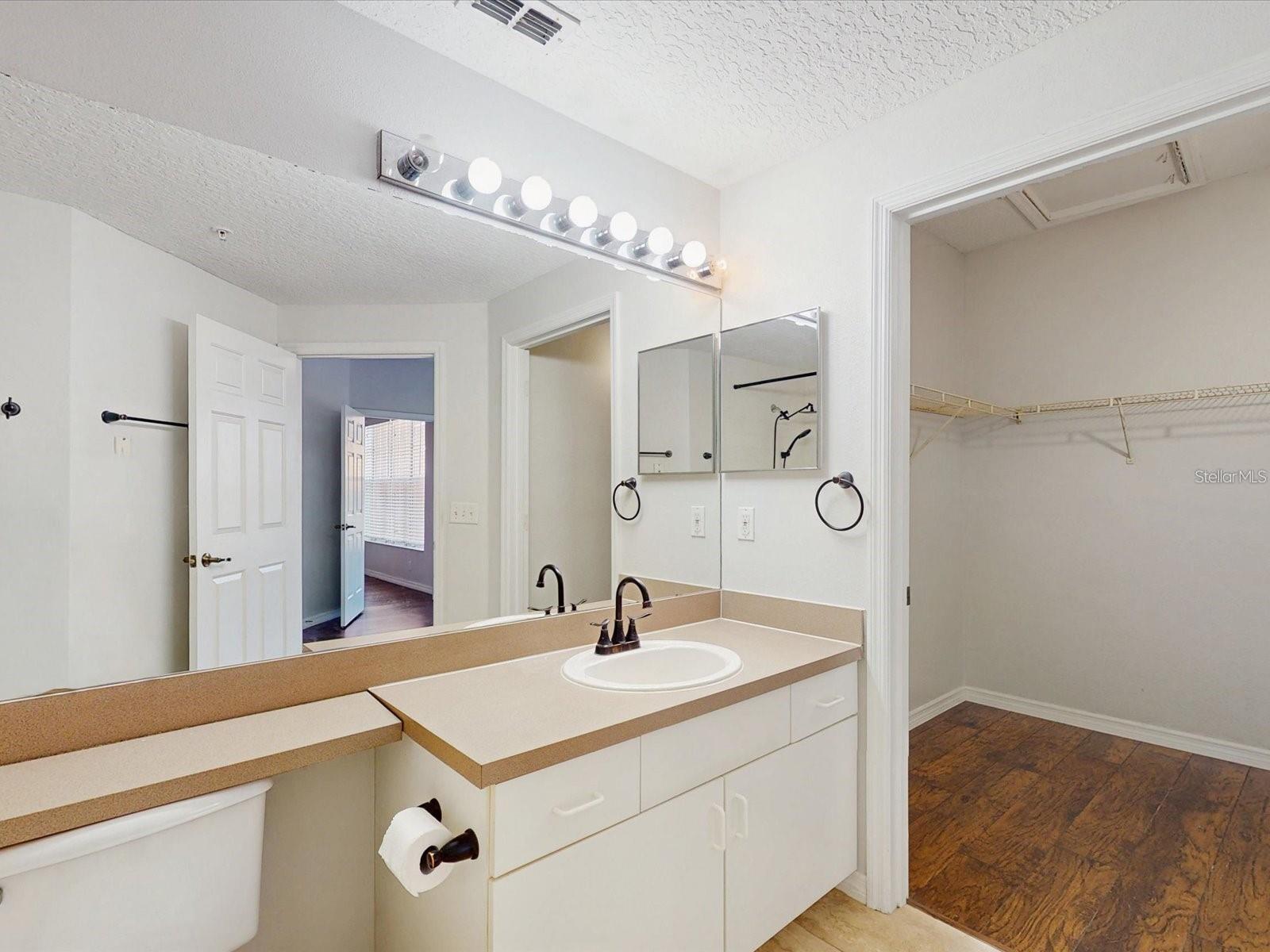 5578 METROWEST BLVD #203, ORLANDO, FL, 32811