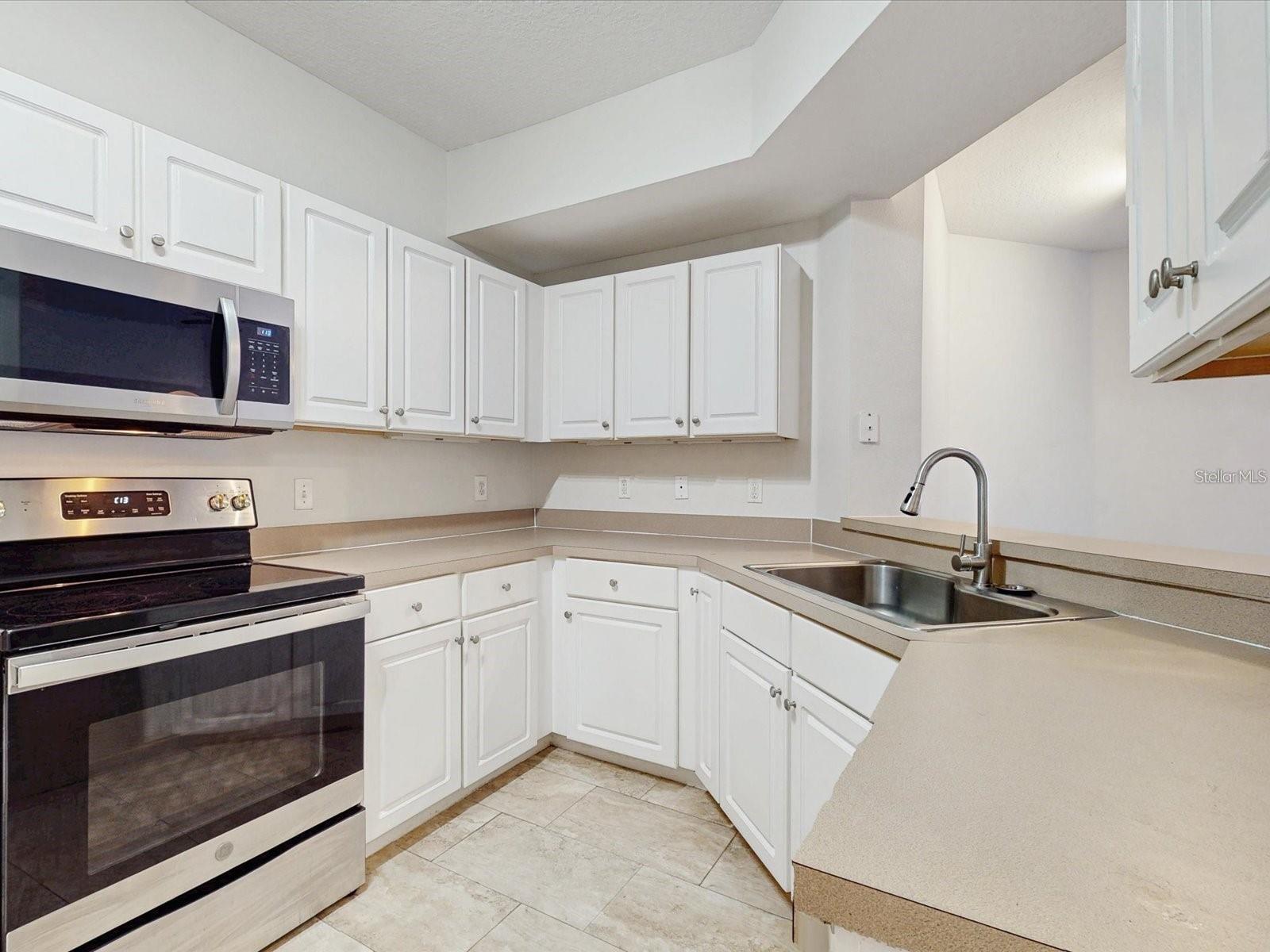 5578 METROWEST BLVD #203, ORLANDO, FL, 32811