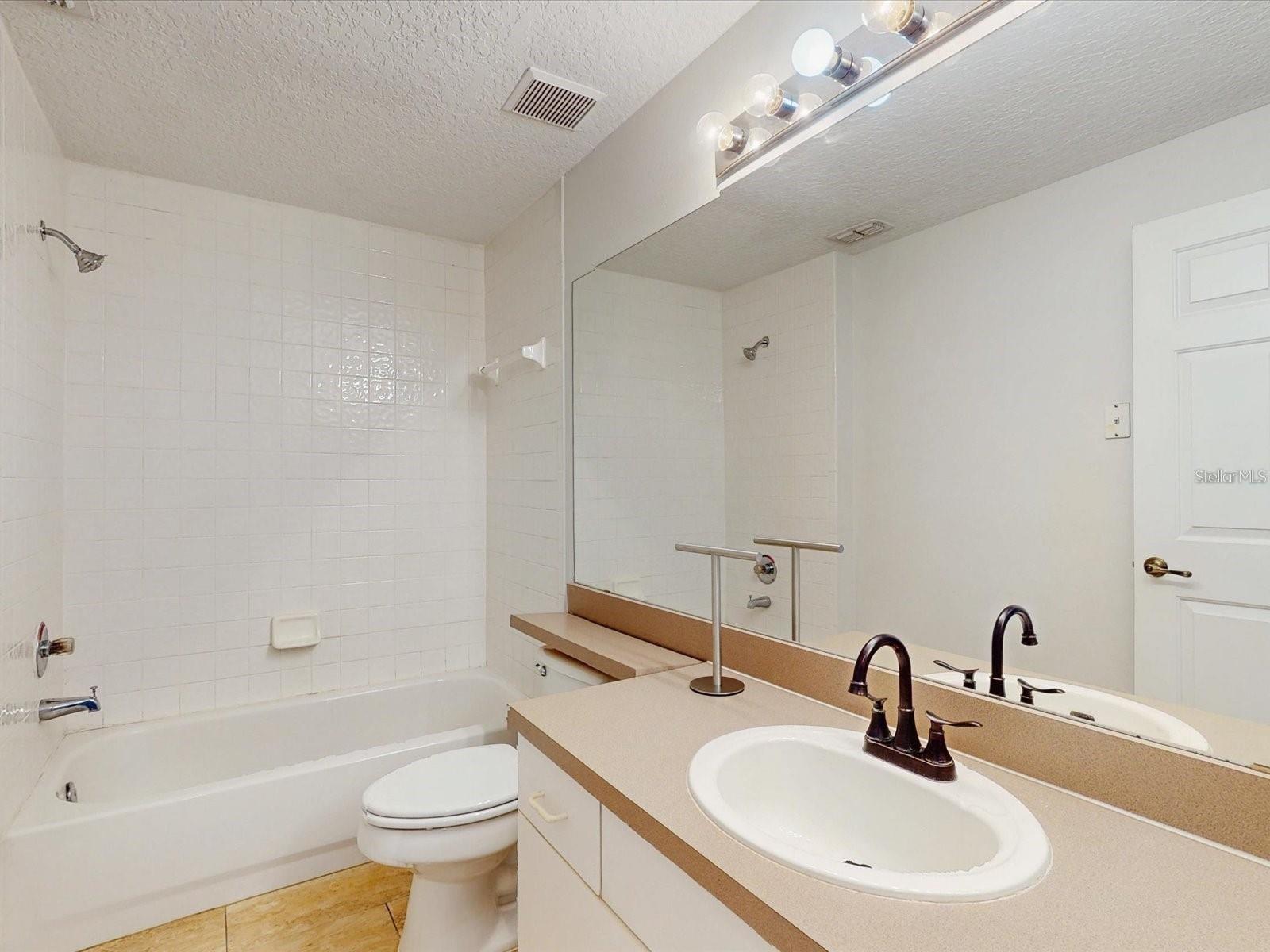 5578 METROWEST BLVD #203, ORLANDO, FL, 32811