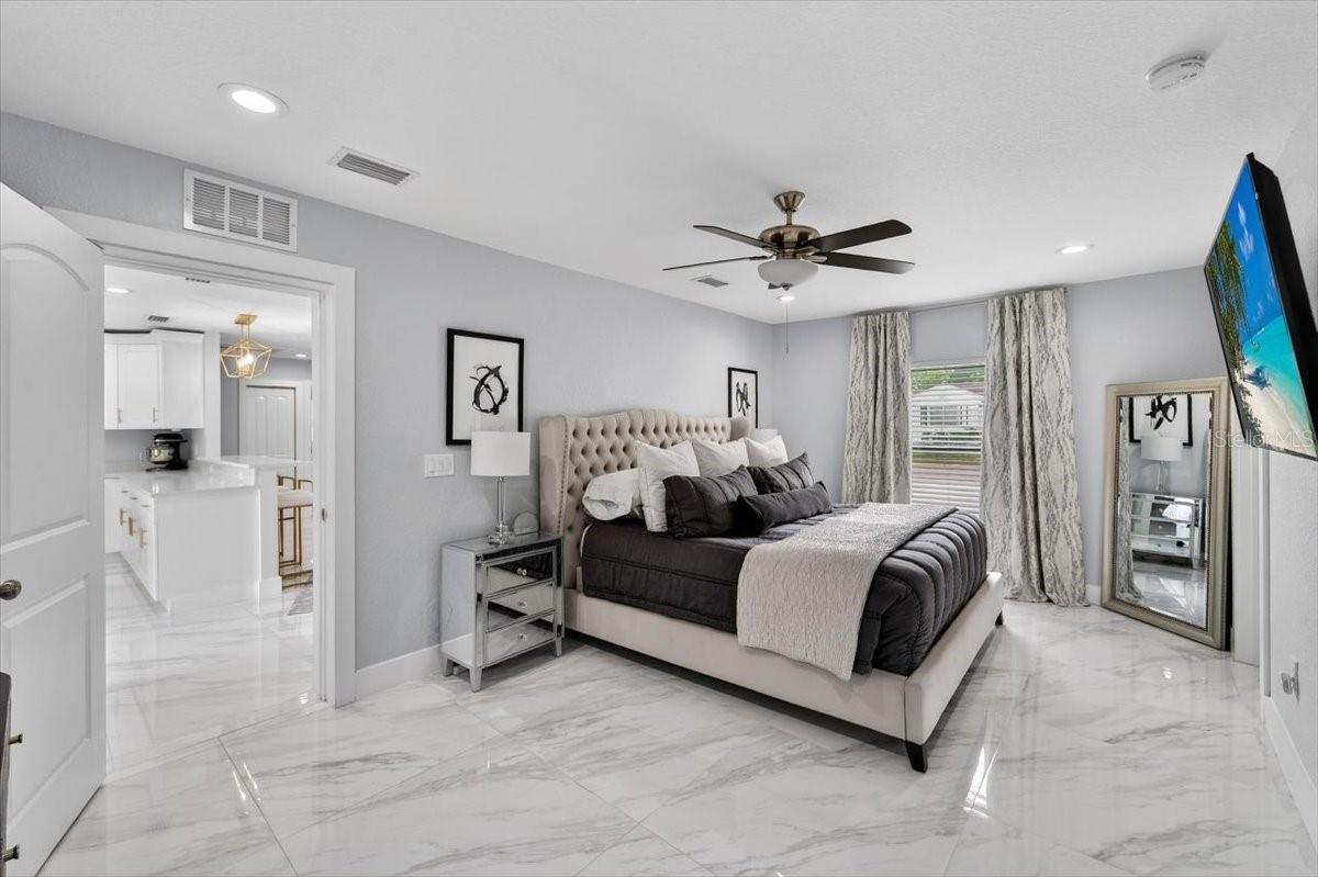 1507 W RIVER SHORE WAY, TAMPA, FL, 33603