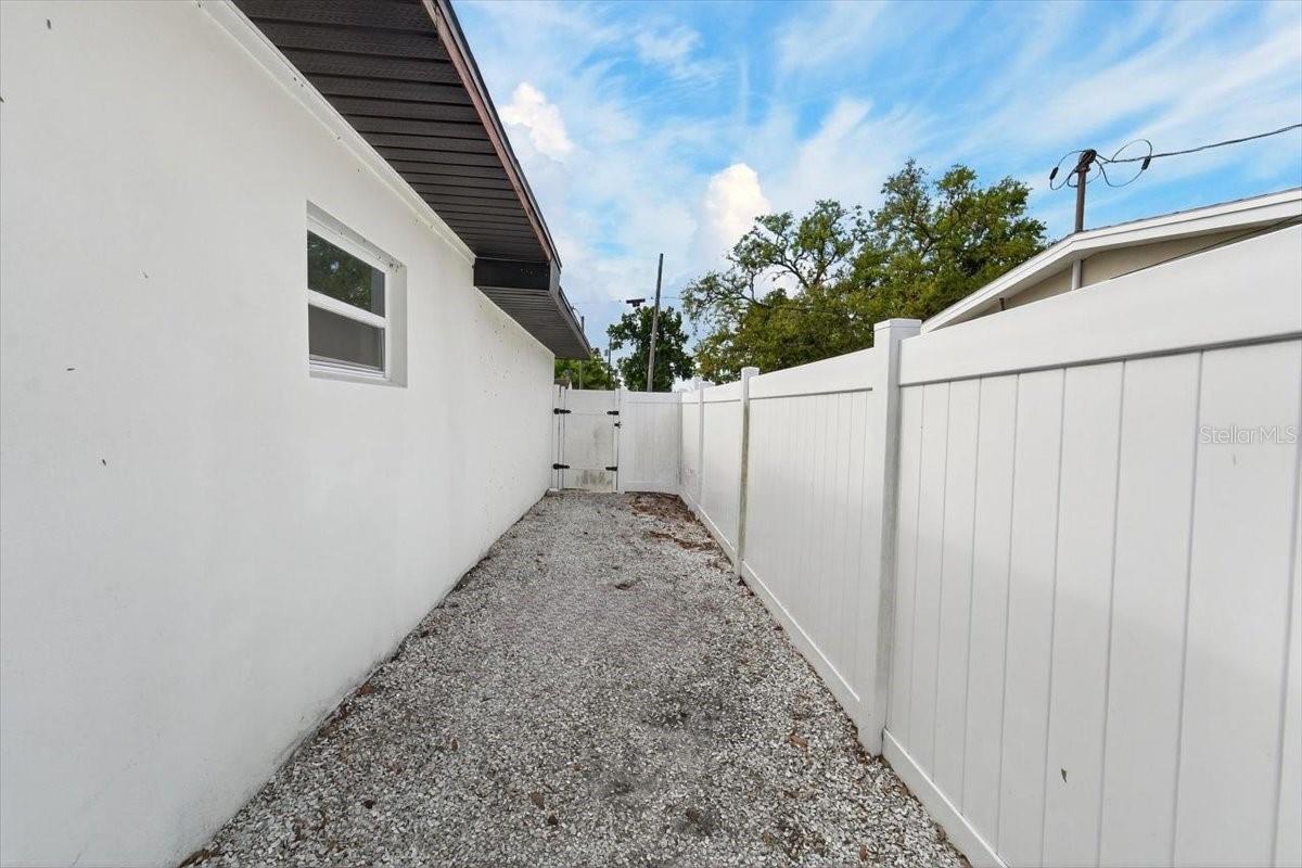 1507 W RIVER SHORE WAY, TAMPA, FL, 33603