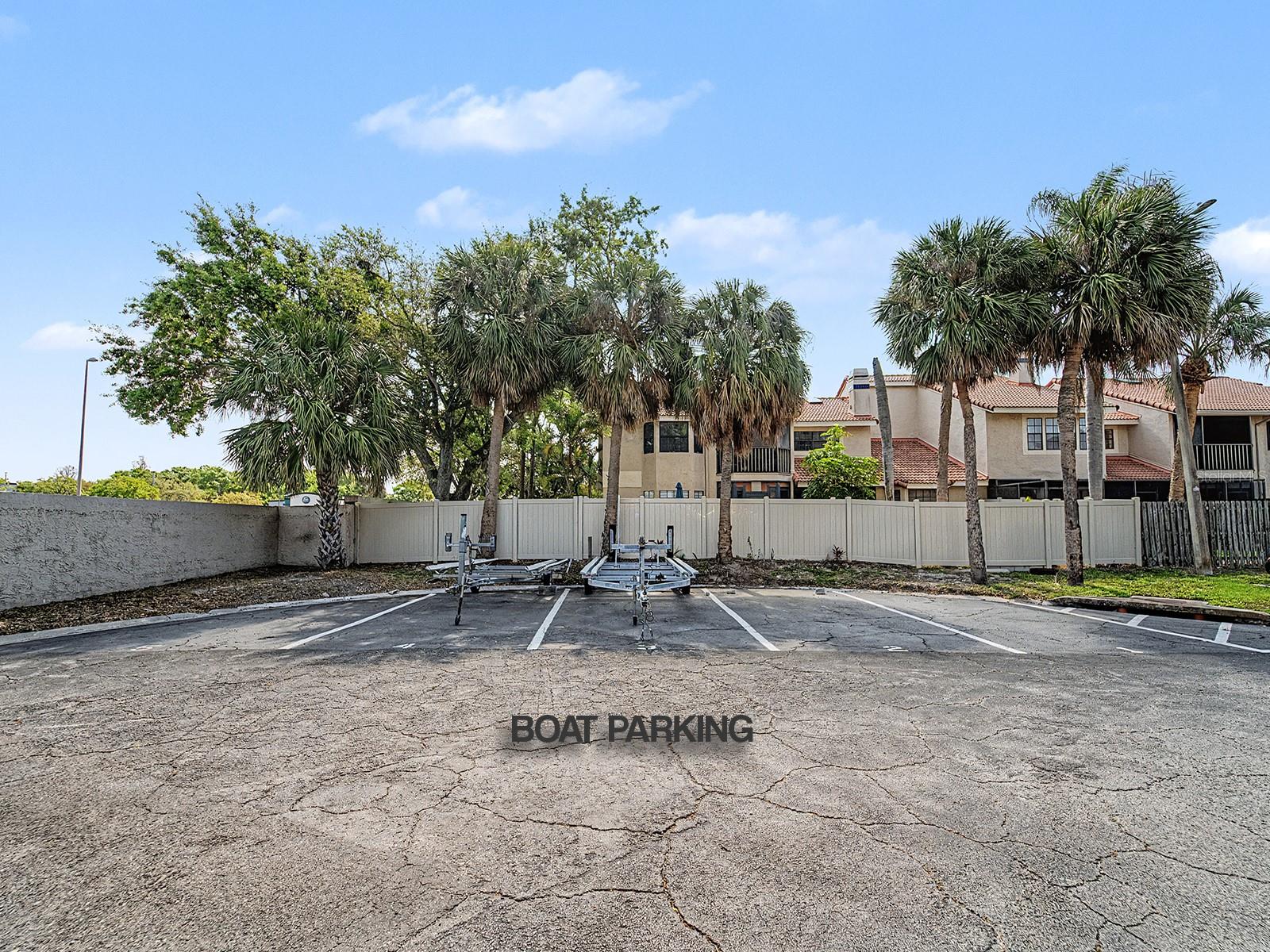 6321 NEWTOWN CIR #21B8, TAMPA, FL, 33615