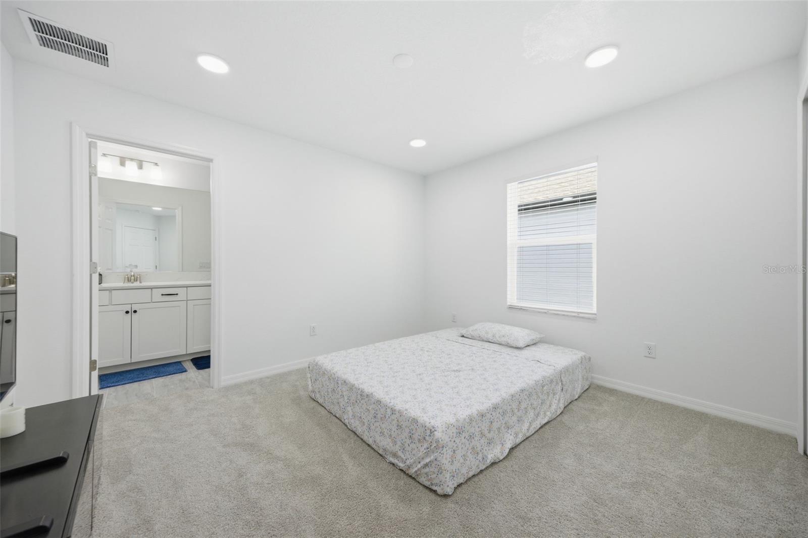 7792 NOTCHED PINE BND, WESLEY CHAPEL, FL, 33545