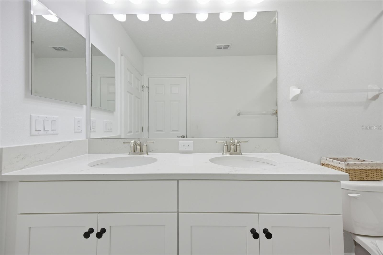 7792 NOTCHED PINE BND, WESLEY CHAPEL, FL, 33545