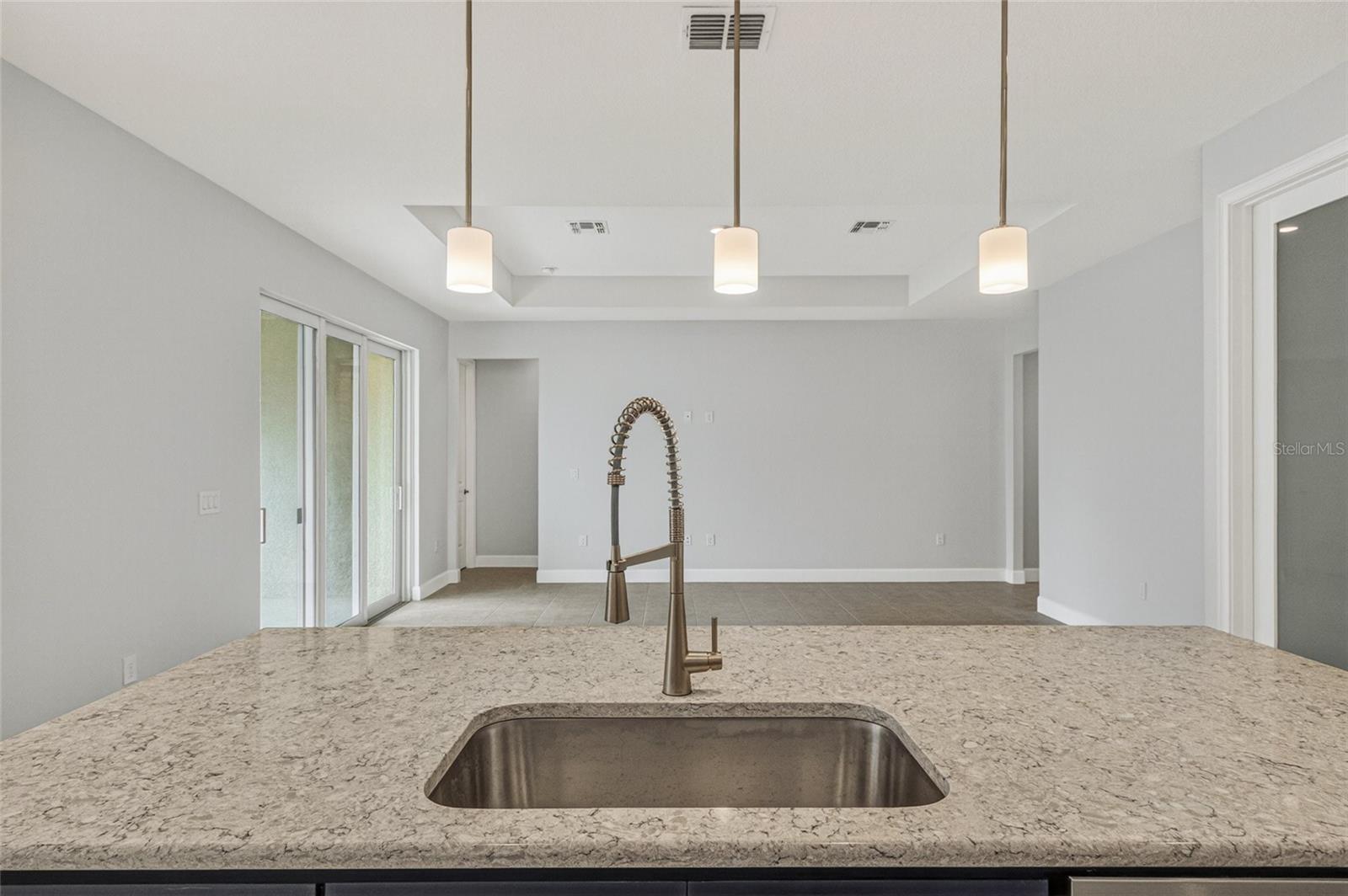 450 HAMMOND ST SW, PALM BAY, FL, 32908