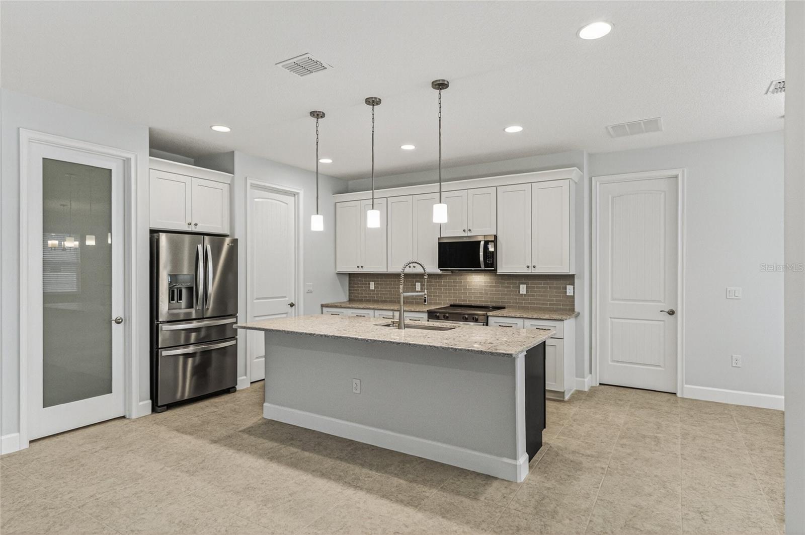 450 HAMMOND ST SW, PALM BAY, FL, 32908