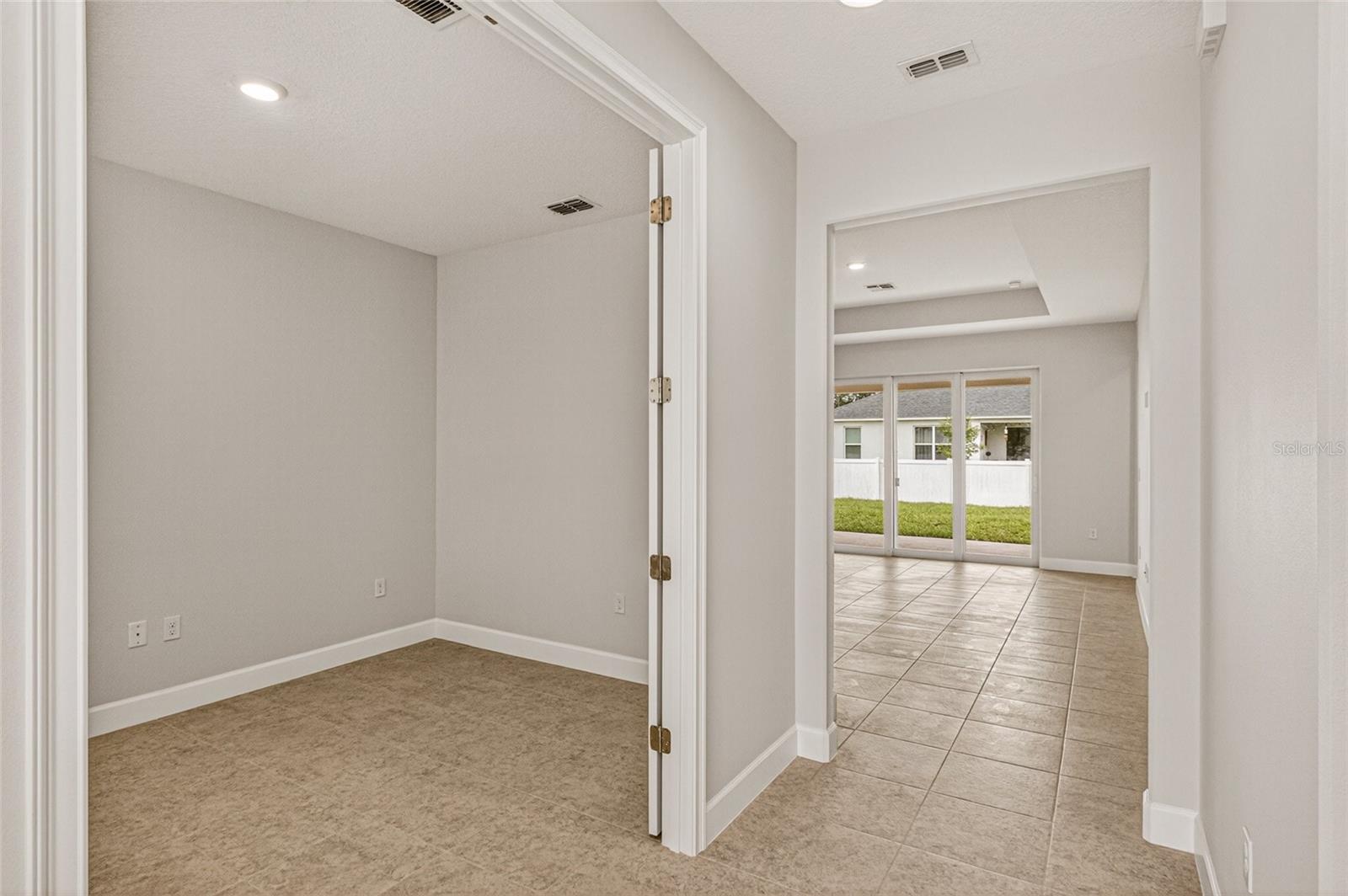 450 HAMMOND ST SW, PALM BAY, FL, 32908