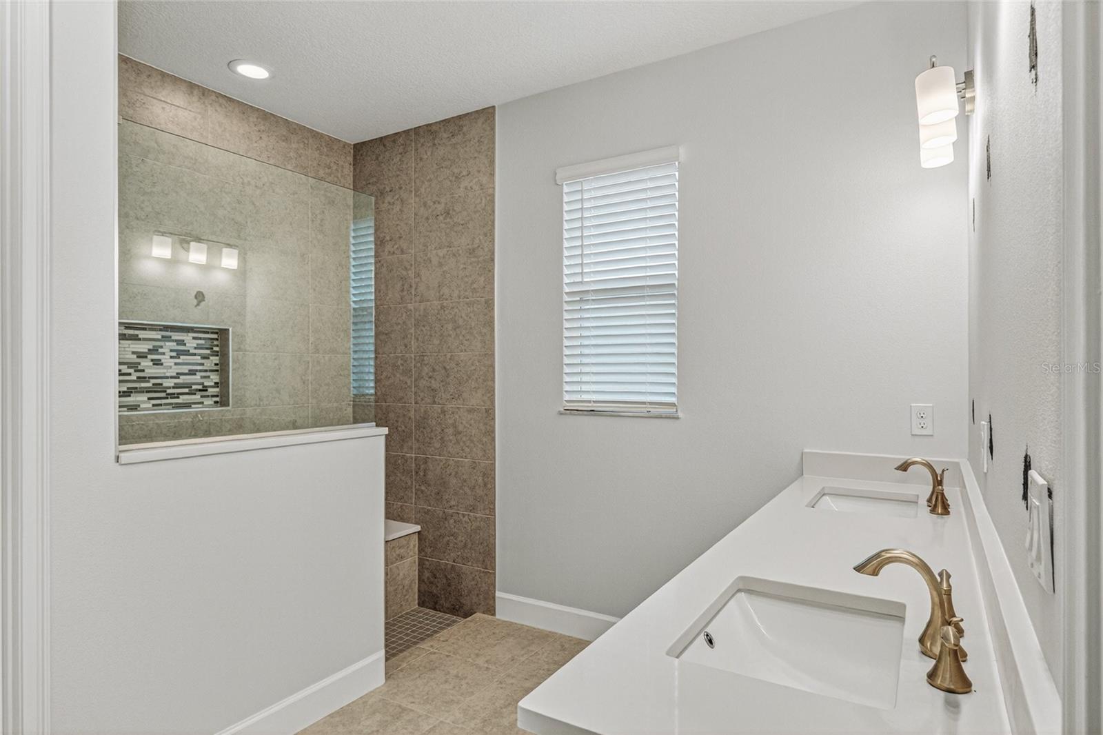 450 HAMMOND ST SW, PALM BAY, FL, 32908