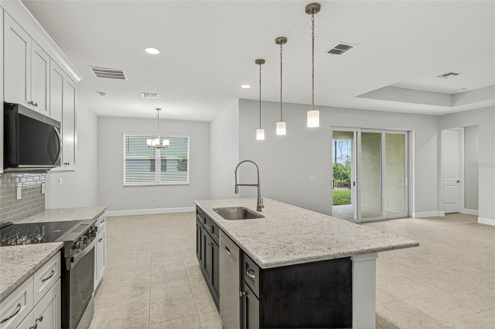 450 HAMMOND ST SW, PALM BAY, FL, 32908