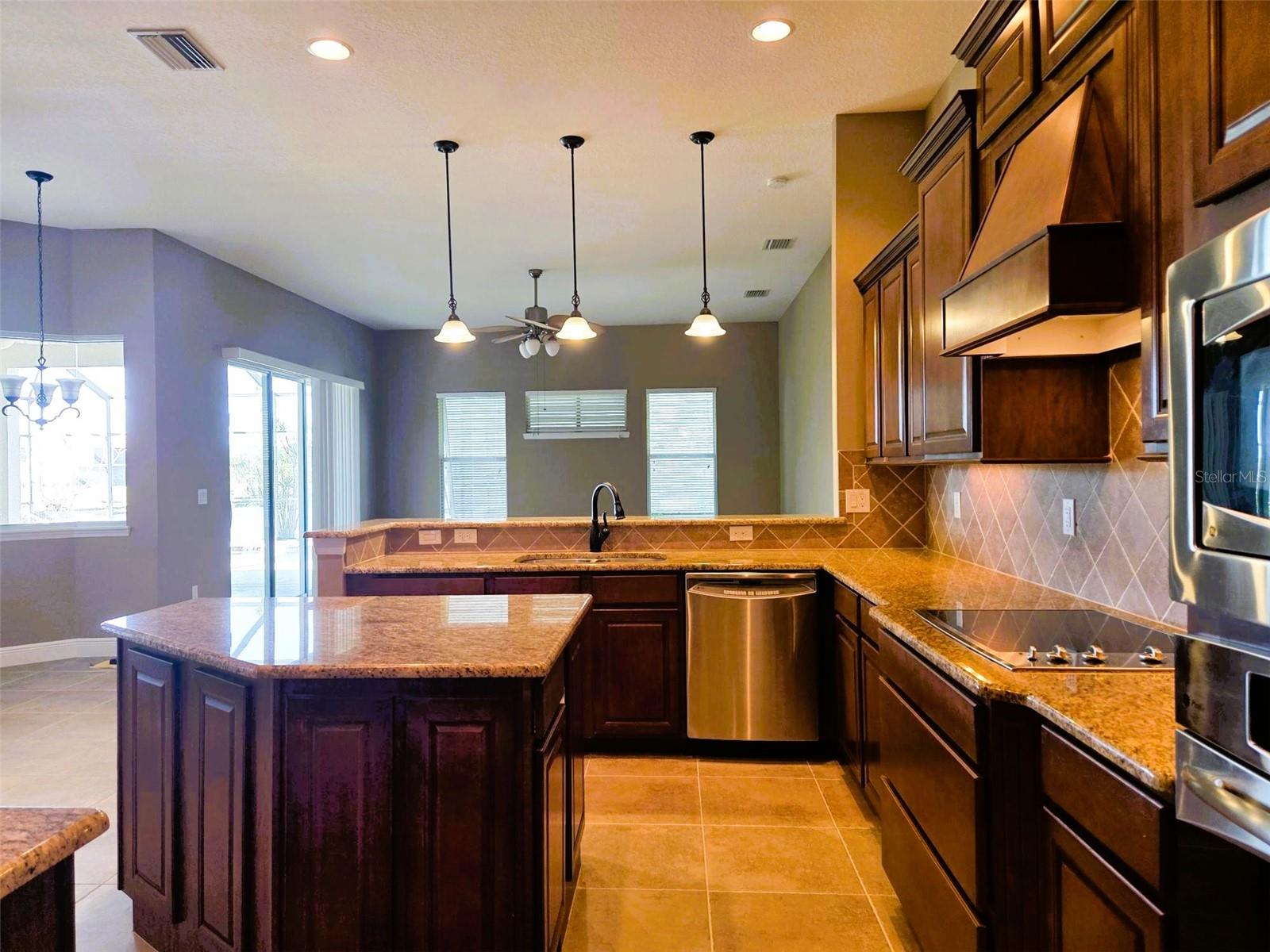 8420 WEBBER RD, SARASOTA, FL, 34240