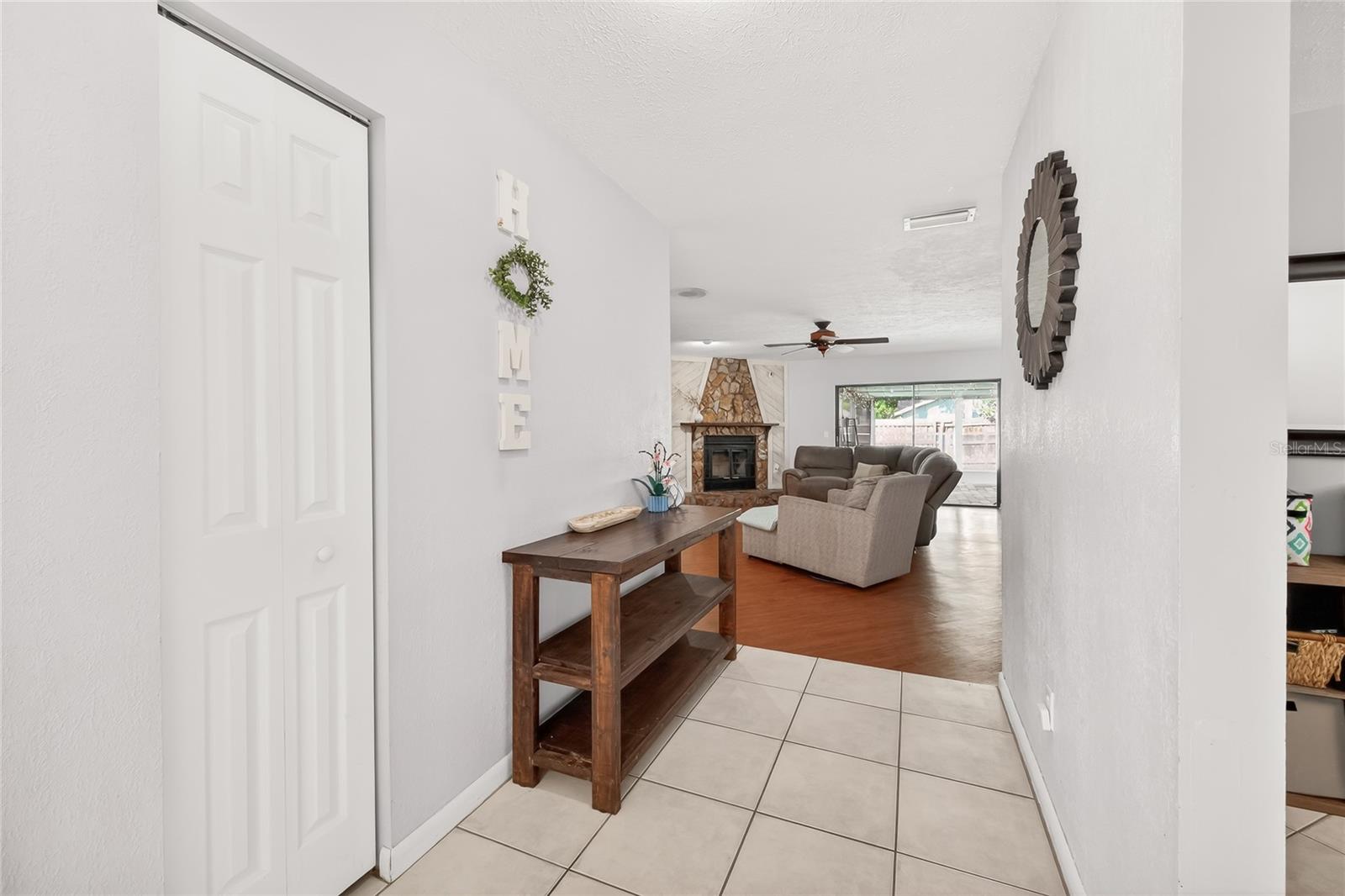 18322 SWAN LAKE DR, LUTZ, FL, 33549