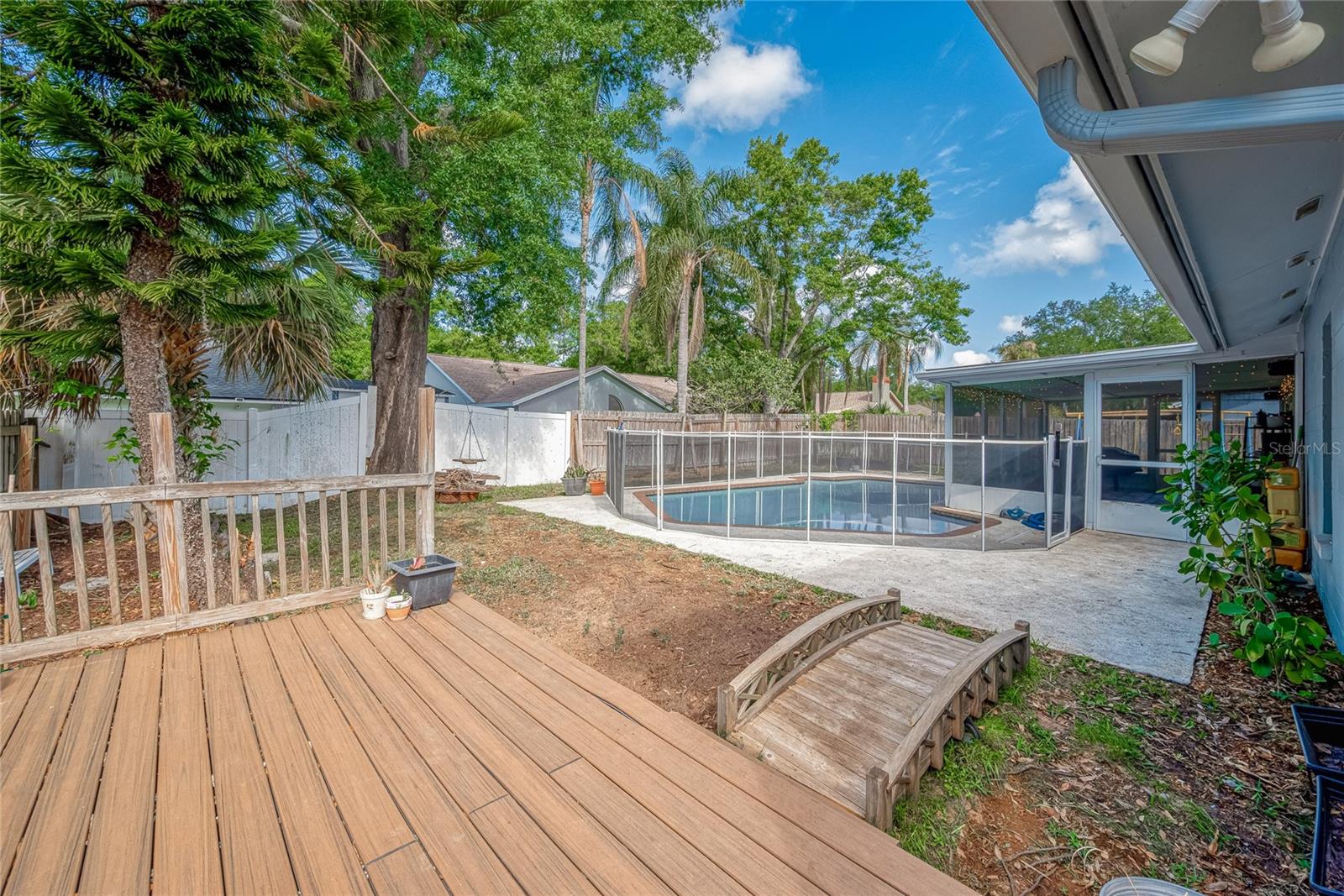 18322 SWAN LAKE DR, LUTZ, FL, 33549