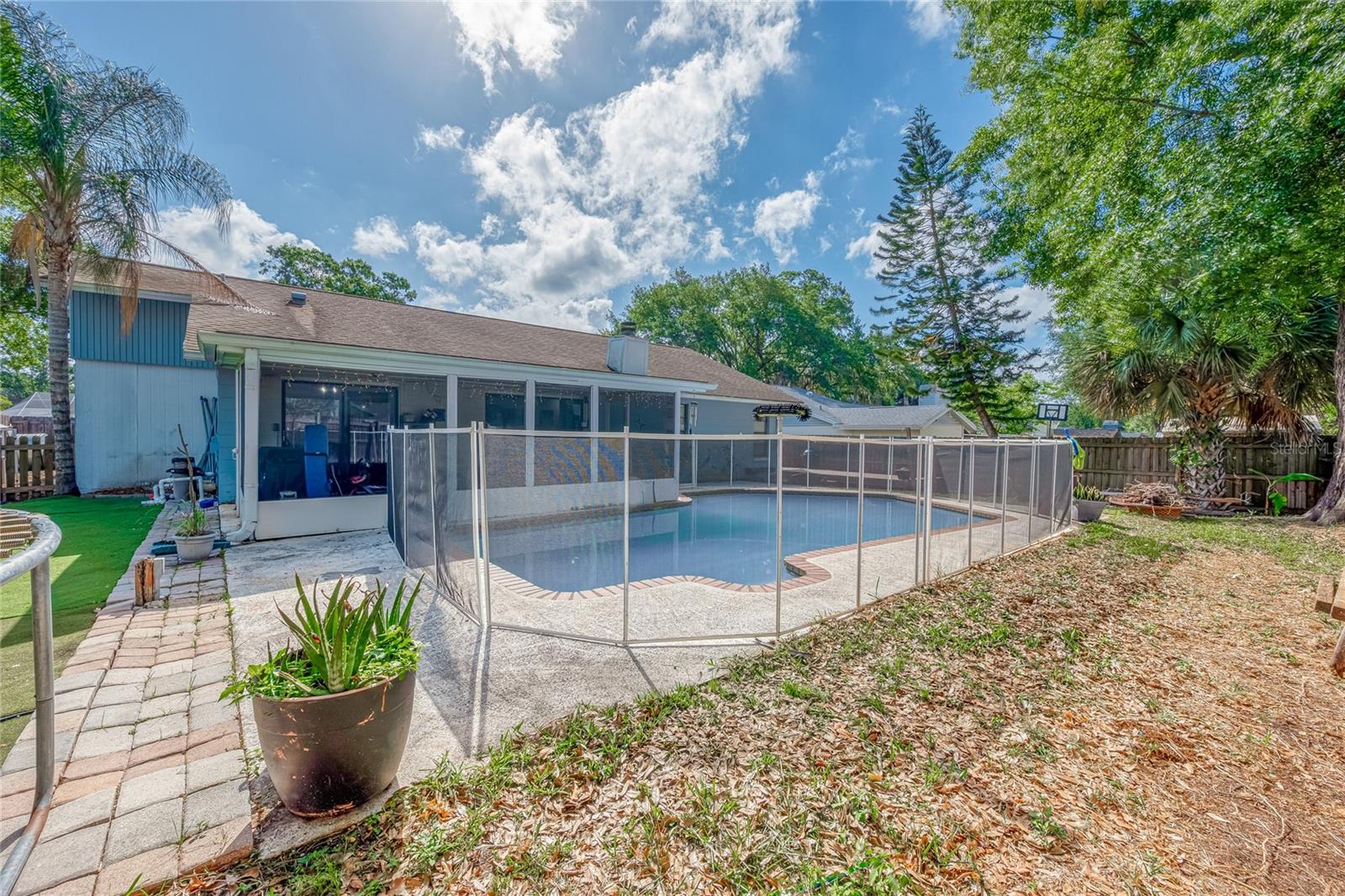 18322 SWAN LAKE DR, LUTZ, FL, 33549