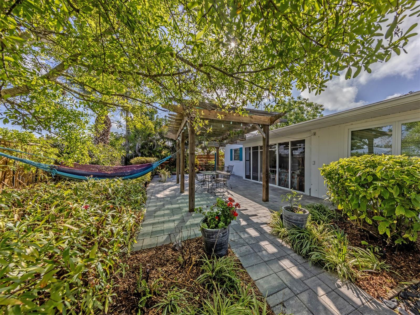 1261 LAKESIDE DR, VENICE, FL, 34293