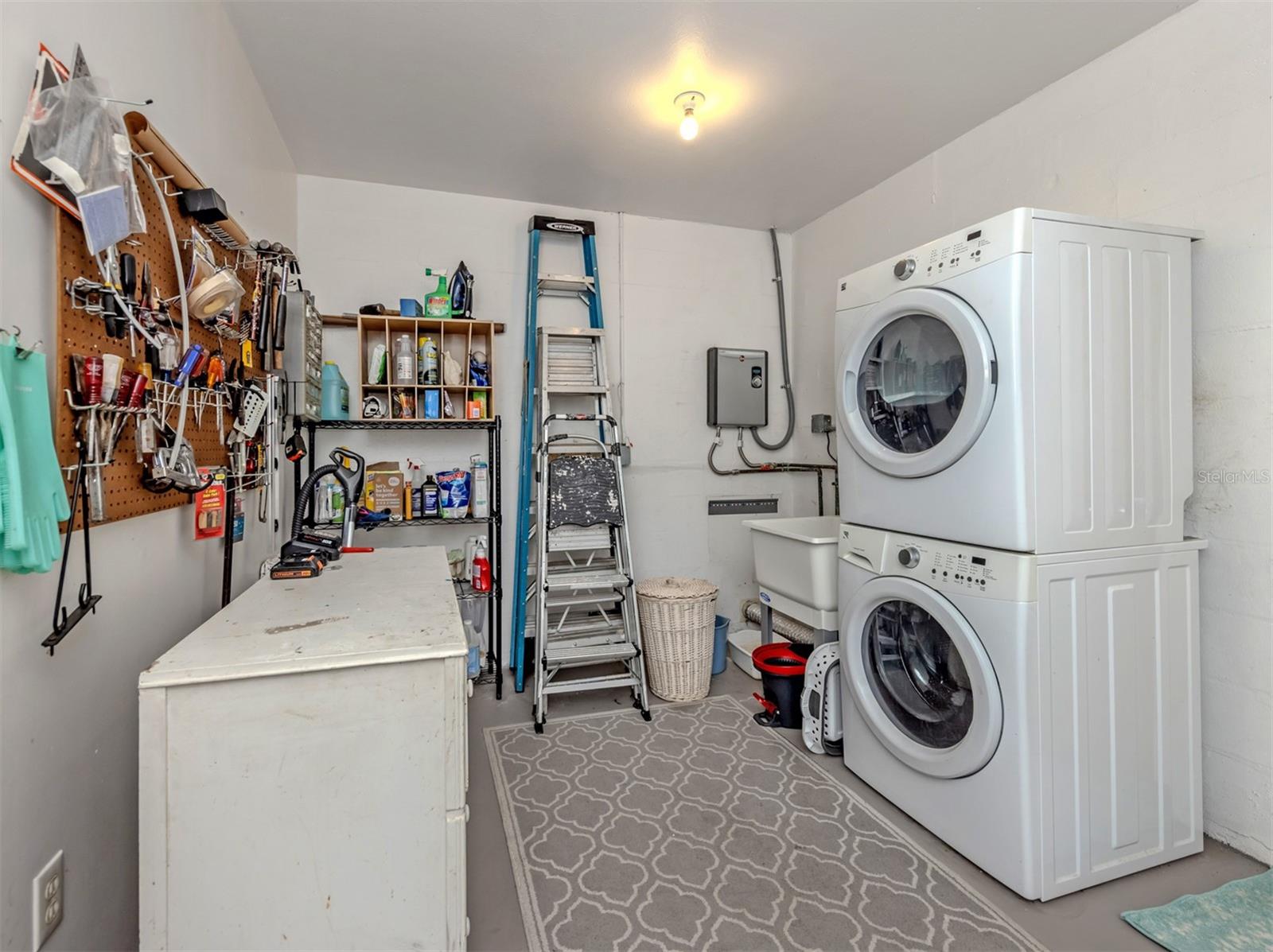 1261 LAKESIDE DR, VENICE, FL, 34293