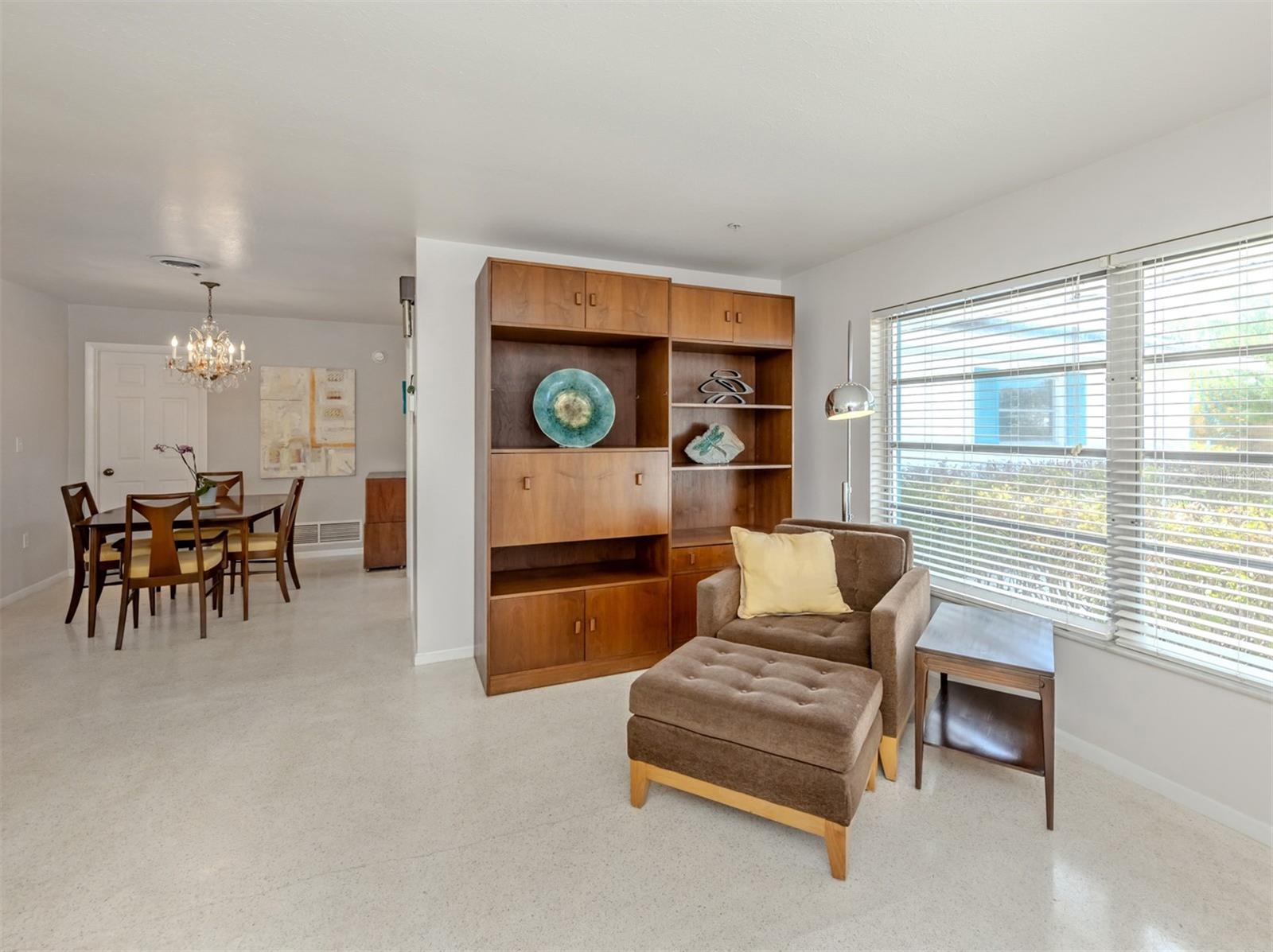 1261 LAKESIDE DR, VENICE, FL, 34293