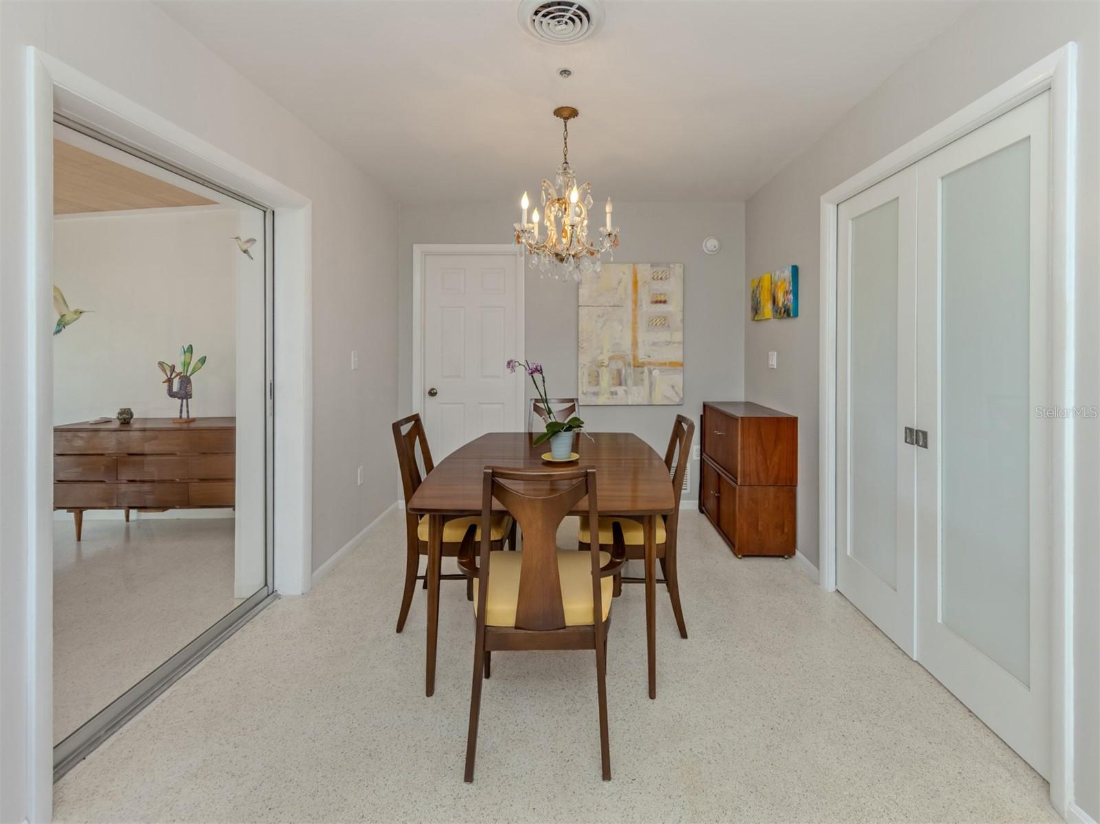 1261 LAKESIDE DR, VENICE, FL, 34293