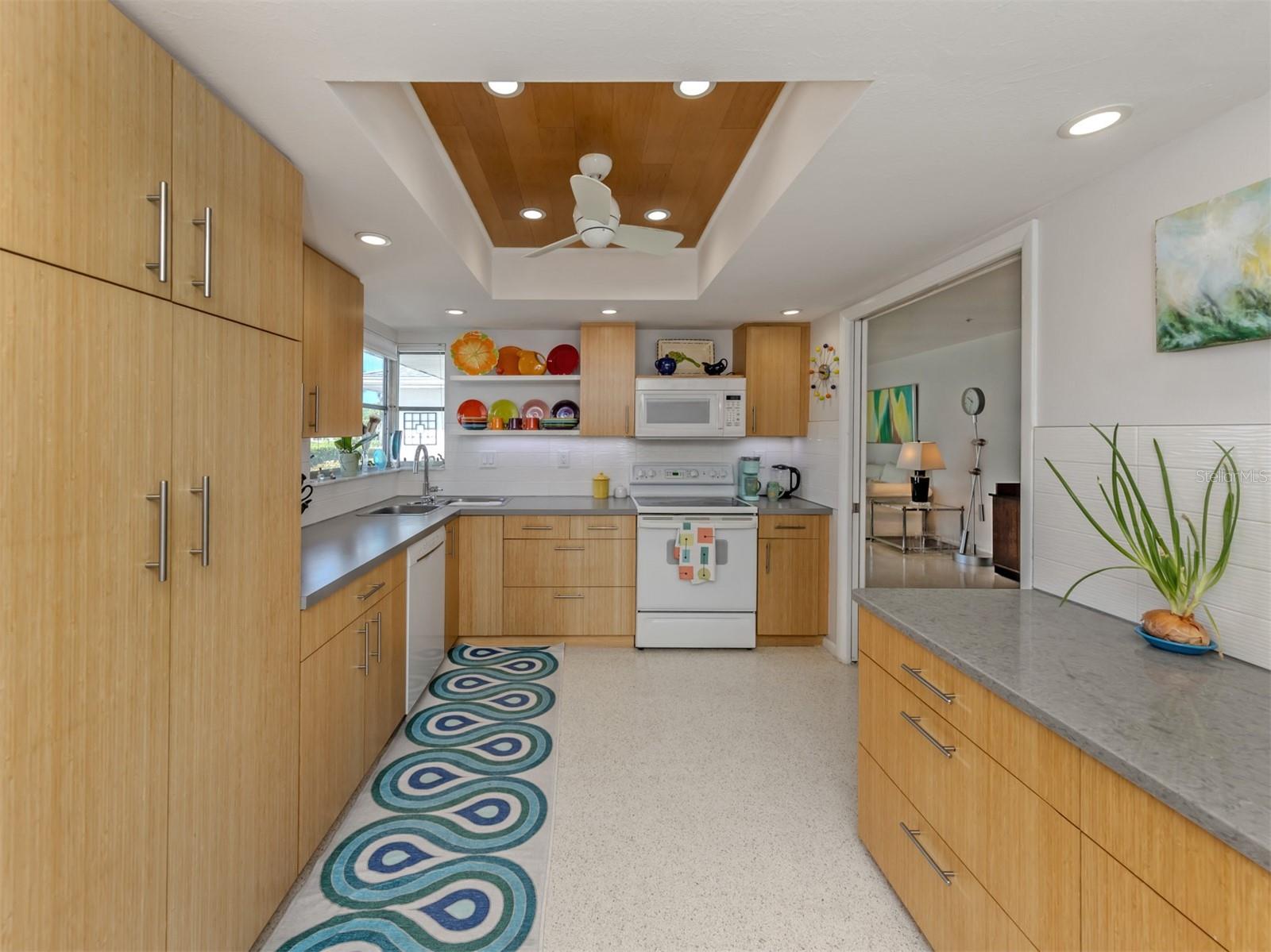 1261 LAKESIDE DR, VENICE, FL, 34293