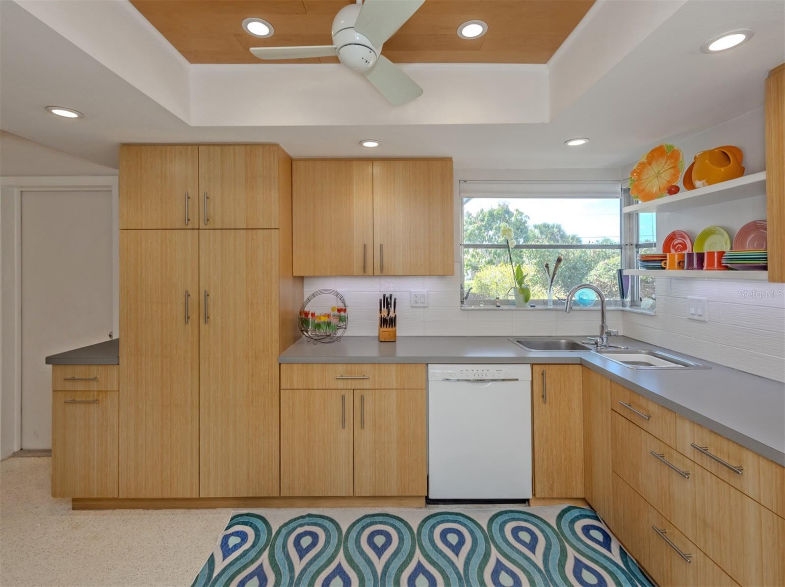 1261 LAKESIDE DR, VENICE, FL, 34293