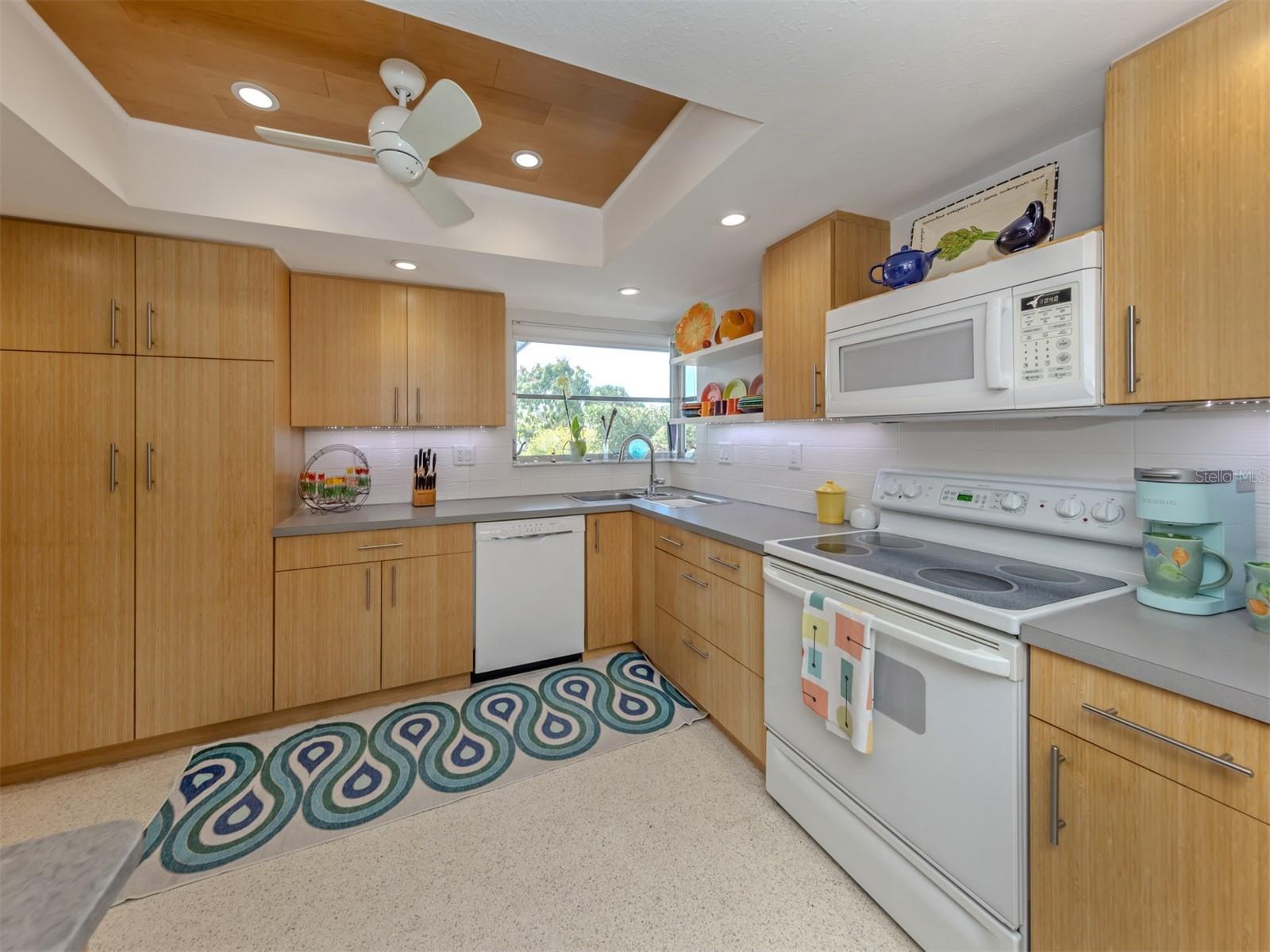 1261 LAKESIDE DR, VENICE, FL, 34293