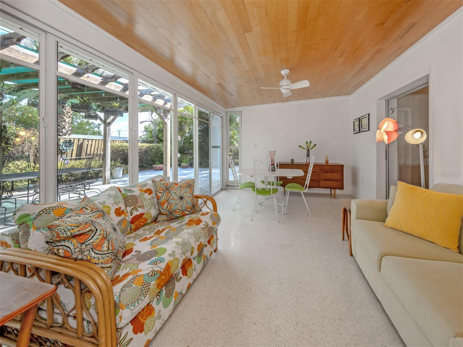1261 LAKESIDE DR, VENICE, FL, 34293