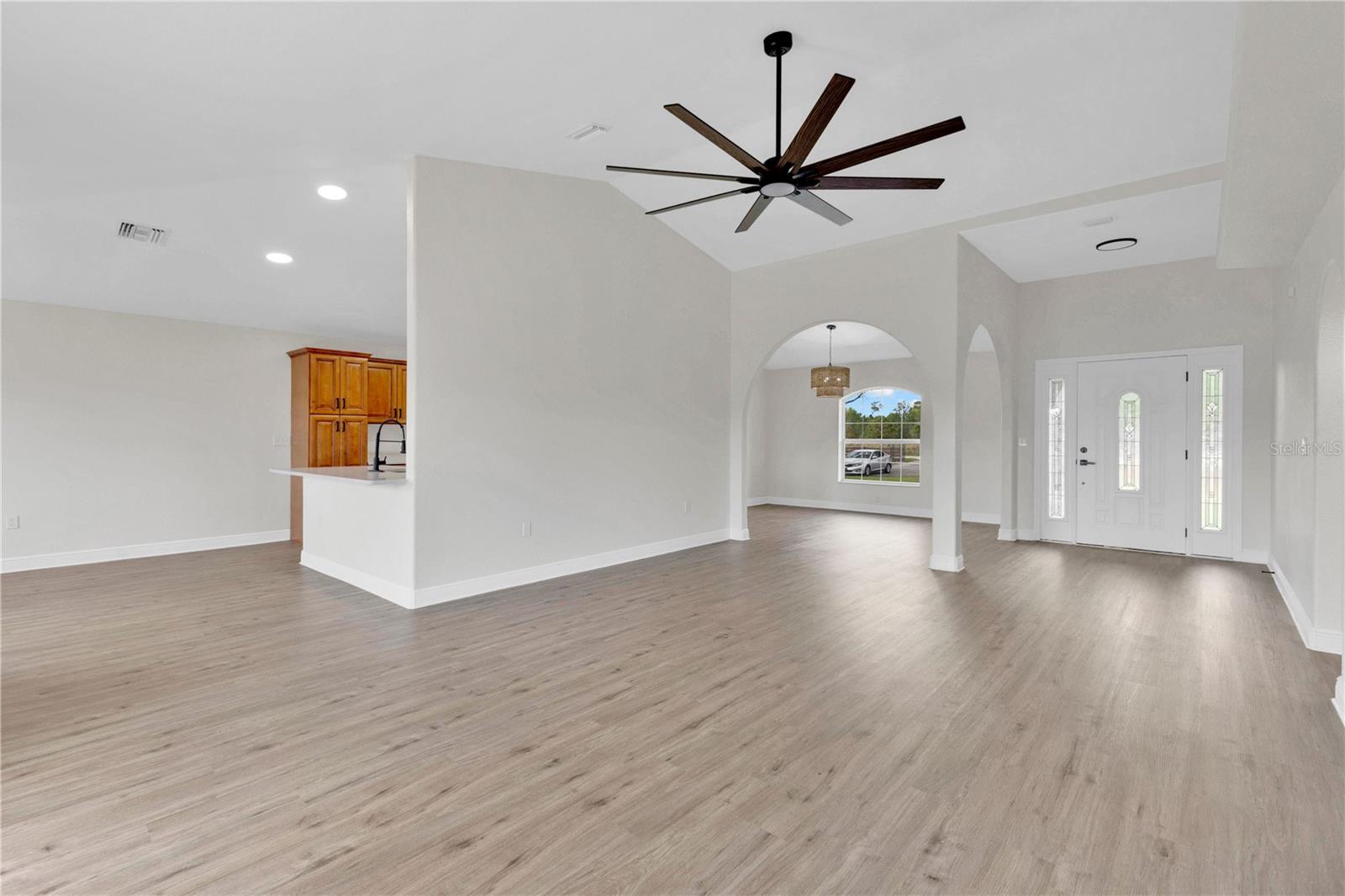 8 OAKRIDGE DR, FROSTPROOF, FL, 33843