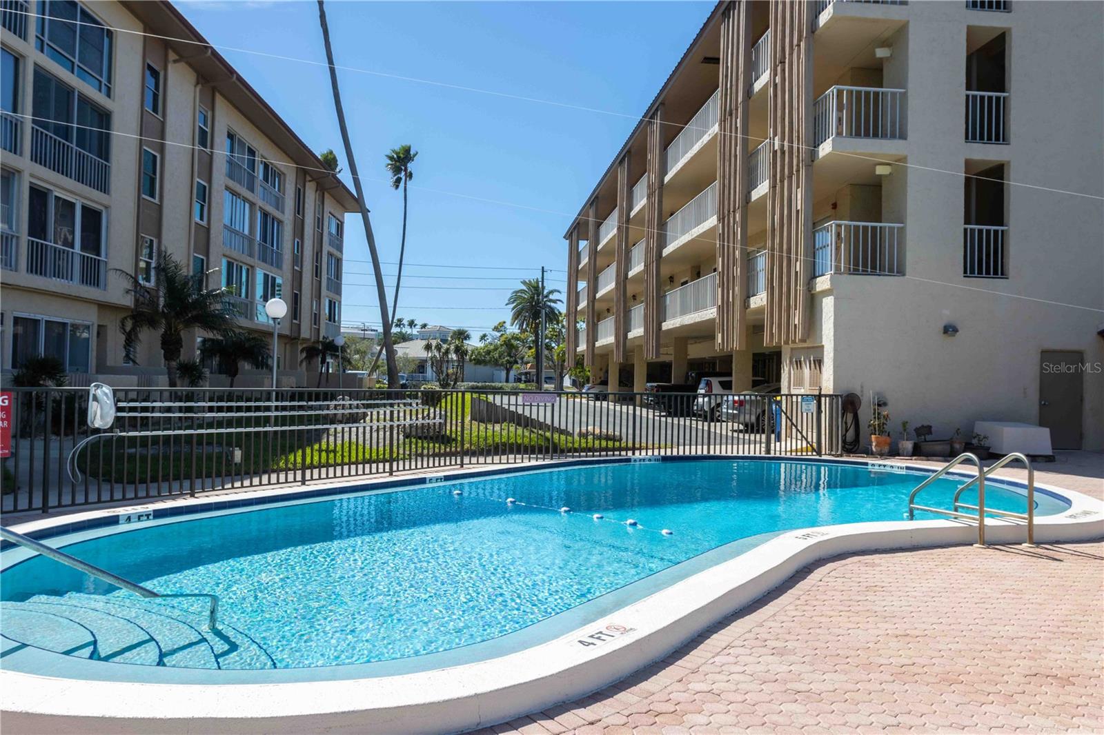 105 ISLAND WAY #142, CLEARWATER BEACH, FL, 33767