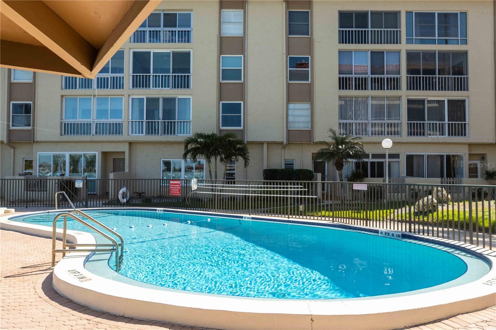 105 ISLAND WAY #142, CLEARWATER BEACH, FL, 33767