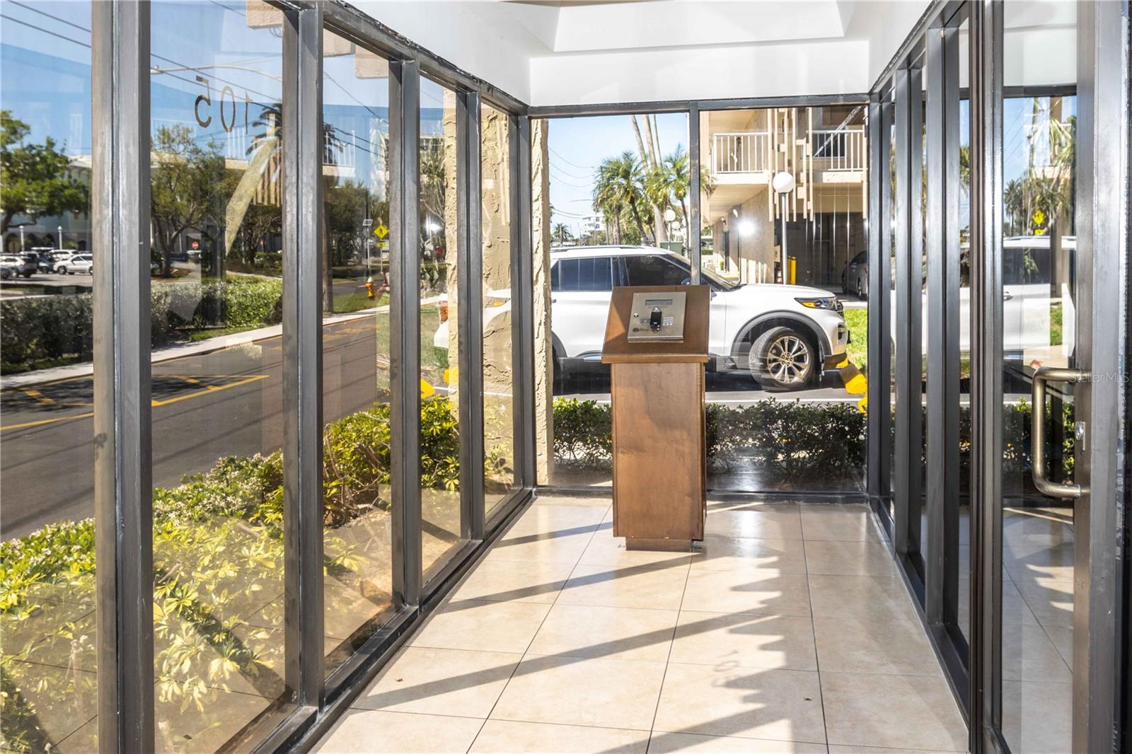 105 ISLAND WAY #142, CLEARWATER BEACH, FL, 33767
