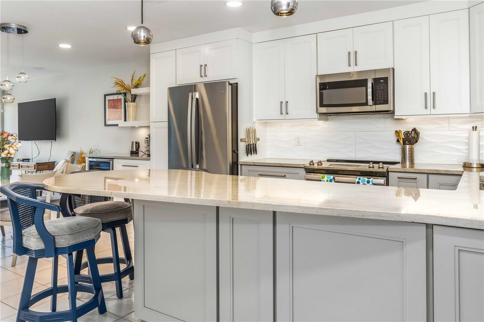 105 ISLAND WAY #142, CLEARWATER BEACH, FL, 33767
