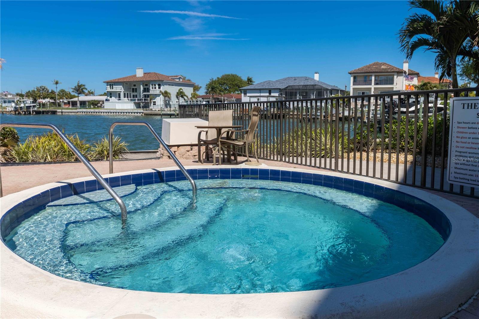 105 ISLAND WAY #142, CLEARWATER BEACH, FL, 33767