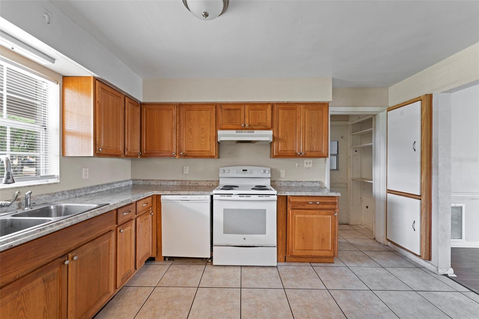 2713 GREENFIELD AVE, ORLANDO, FL, 32808