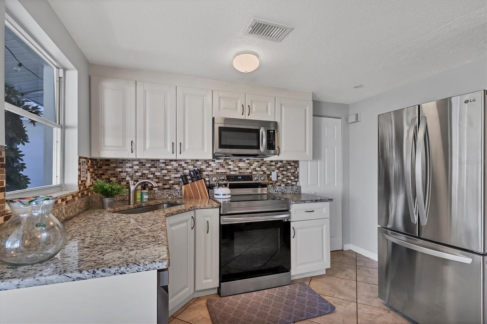2323 DOUD ST, SARASOTA, FL, 34231