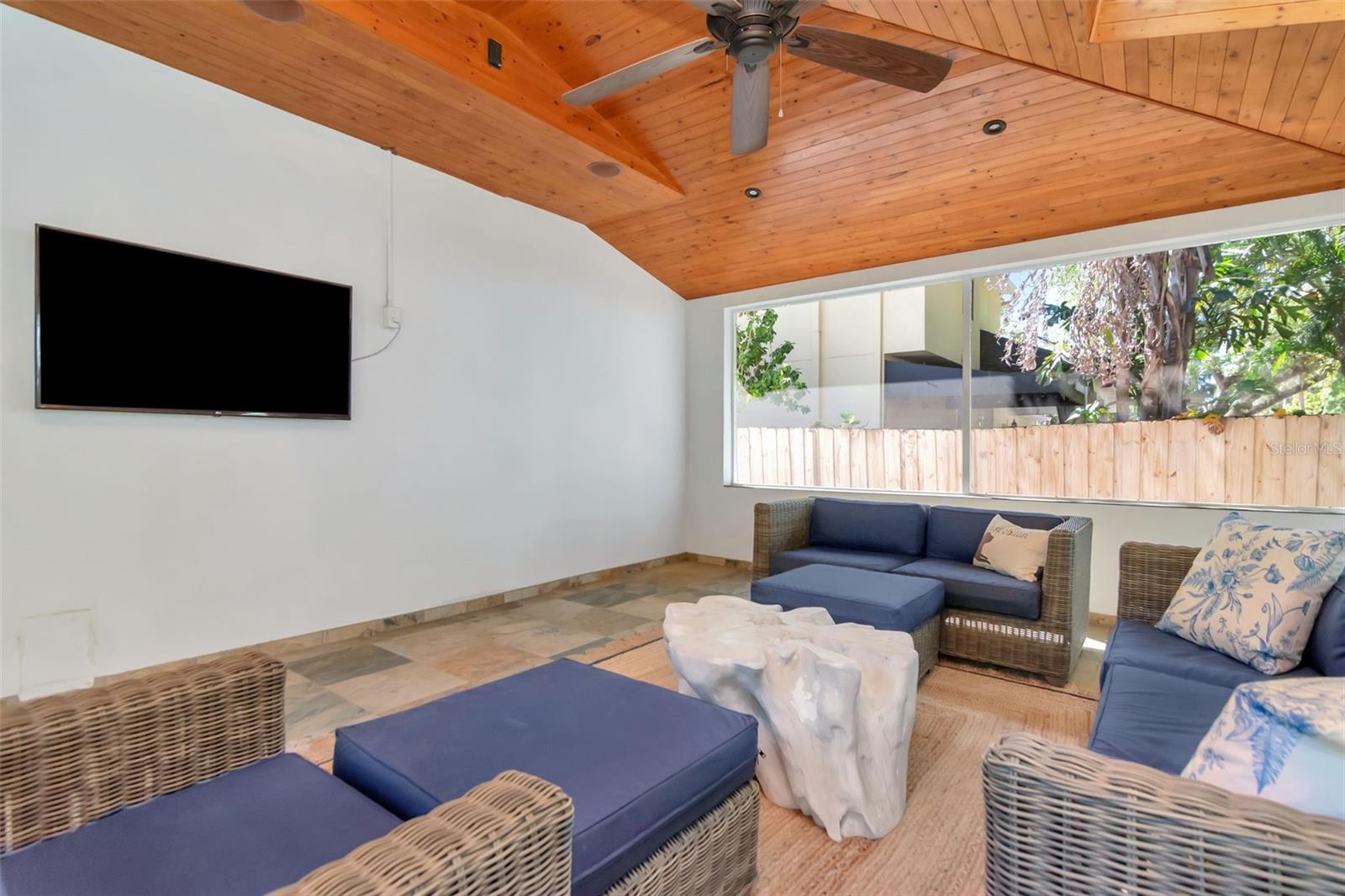 4703 S DAUPHIN AVE, TAMPA, FL, 33611