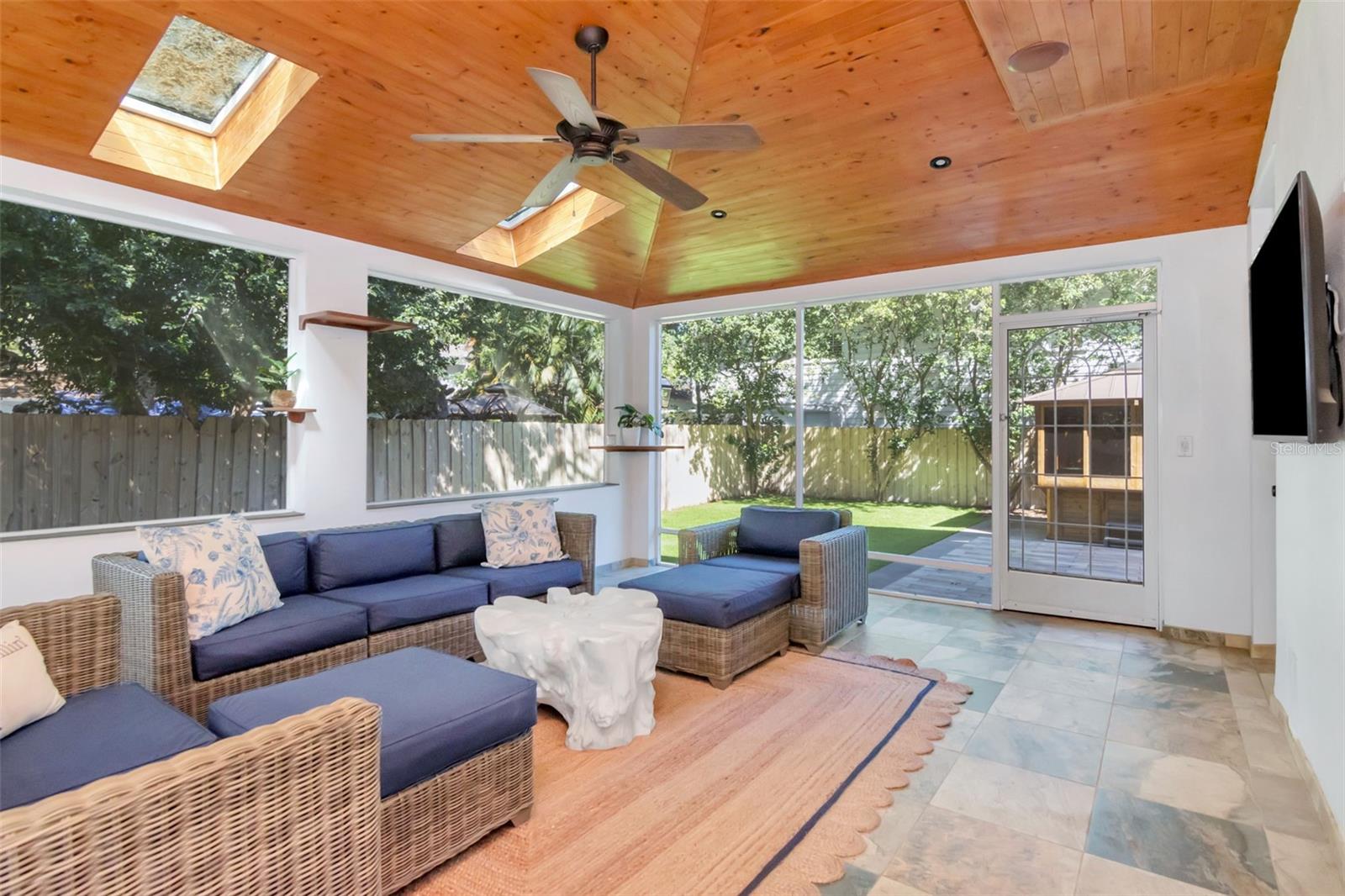 4703 S DAUPHIN AVE, TAMPA, FL, 33611
