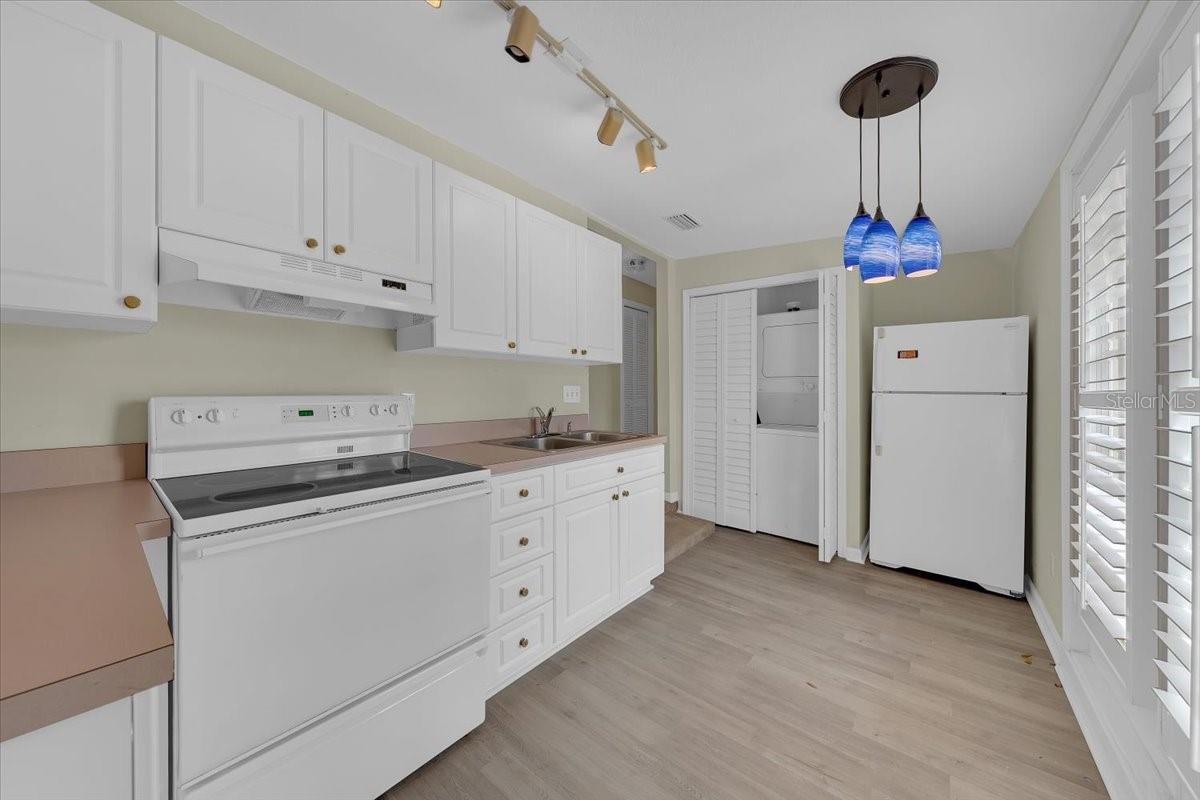 Guest cottage kitchen.