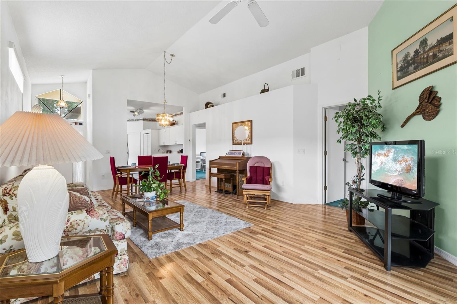 145 THORNBERRY DR, CASSELBERRY, FL, 32707