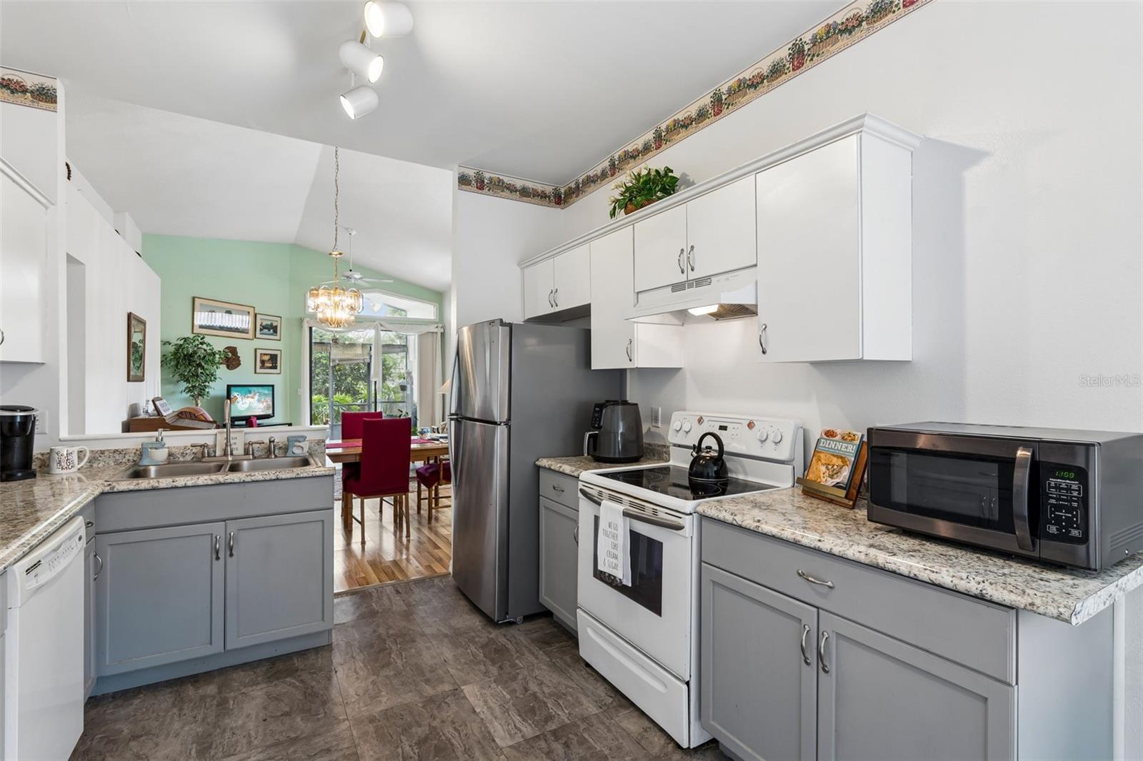 145 THORNBERRY DR, CASSELBERRY, FL, 32707