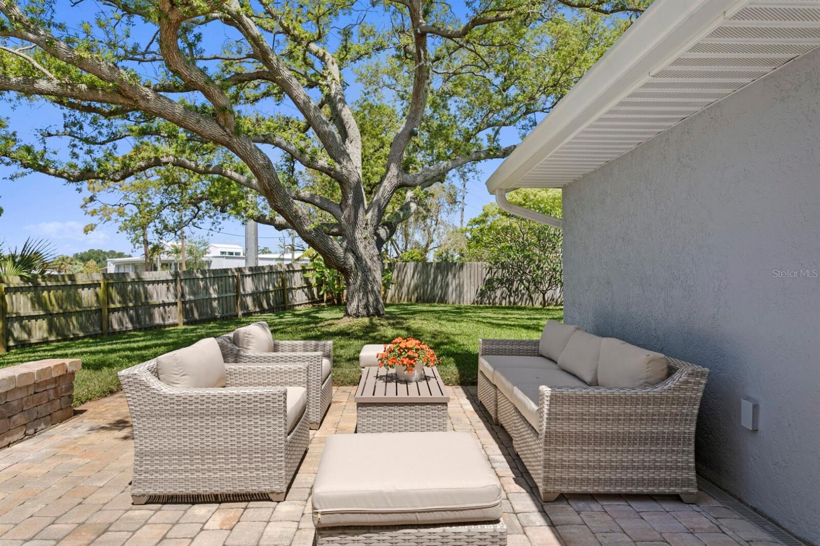 8645 PINETREE DR W, SEMINOLE, FL, 33772