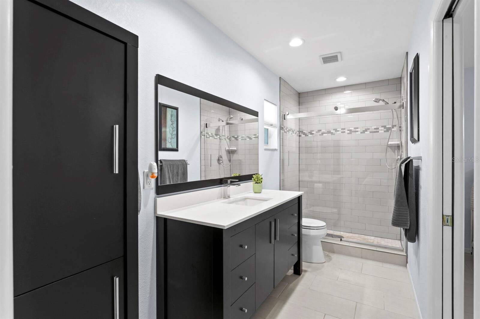 8645 PINETREE DR W, SEMINOLE, FL, 33772