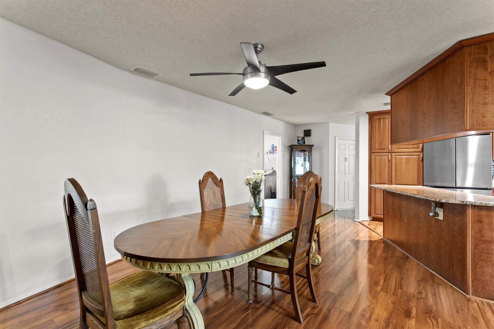 8645 PINETREE DR W, SEMINOLE, FL, 33772